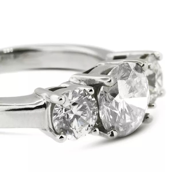 3-Stone Engagement Ring 14K Gold Classic 1.30 CT Round Lab-Grown Diamond D VS1