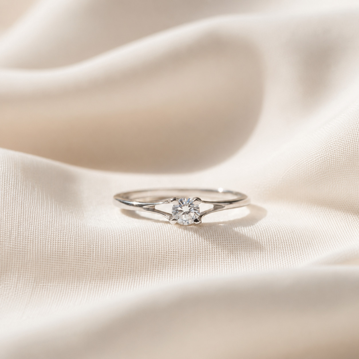 4mm Round Moissanite Solitaire Ring 925 Sterling Silver Split Shank Women