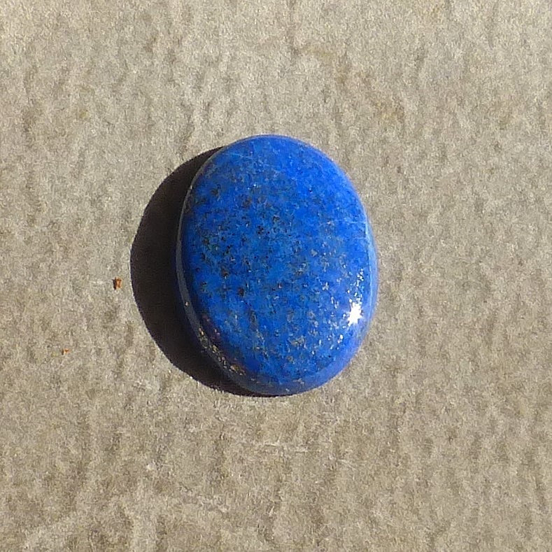 NATURAL hand cut medium blue Lapis cabochon from Afghanistan (21.25 cts.)
