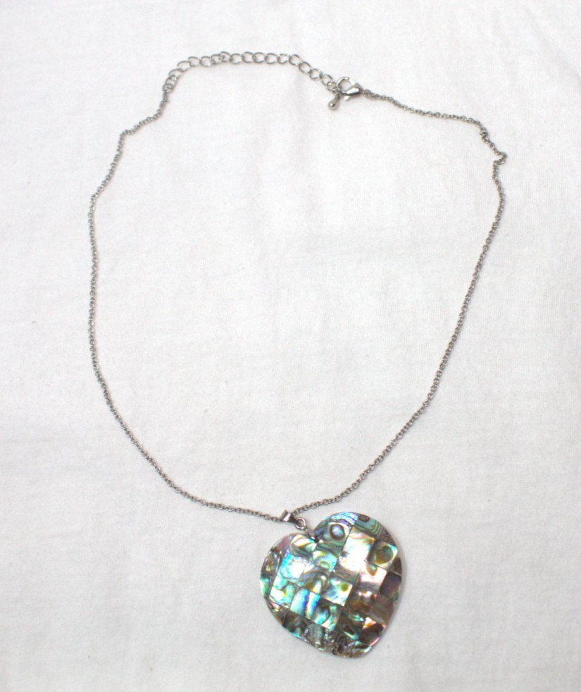 Abalone shell Heart Pendant 100% shell mosaic pattern with silver tone chain