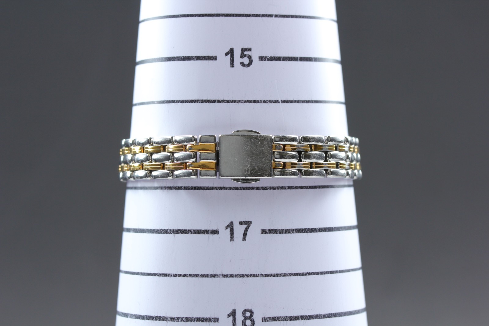 New Batt Exc+5 SEIKO 1N01-0JK0 Silver Oval Bracelet Qz Ladies Watch From JAPAN