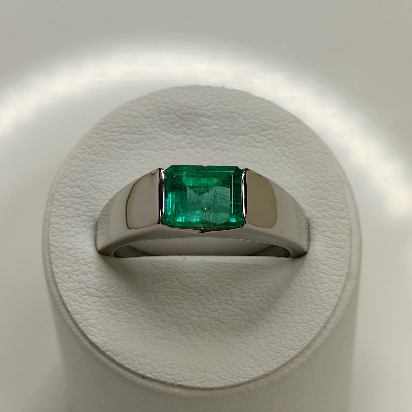 Emerald Ring, 900 Platinum RING Pt900 E1.88 jew0005 Imported from Japan