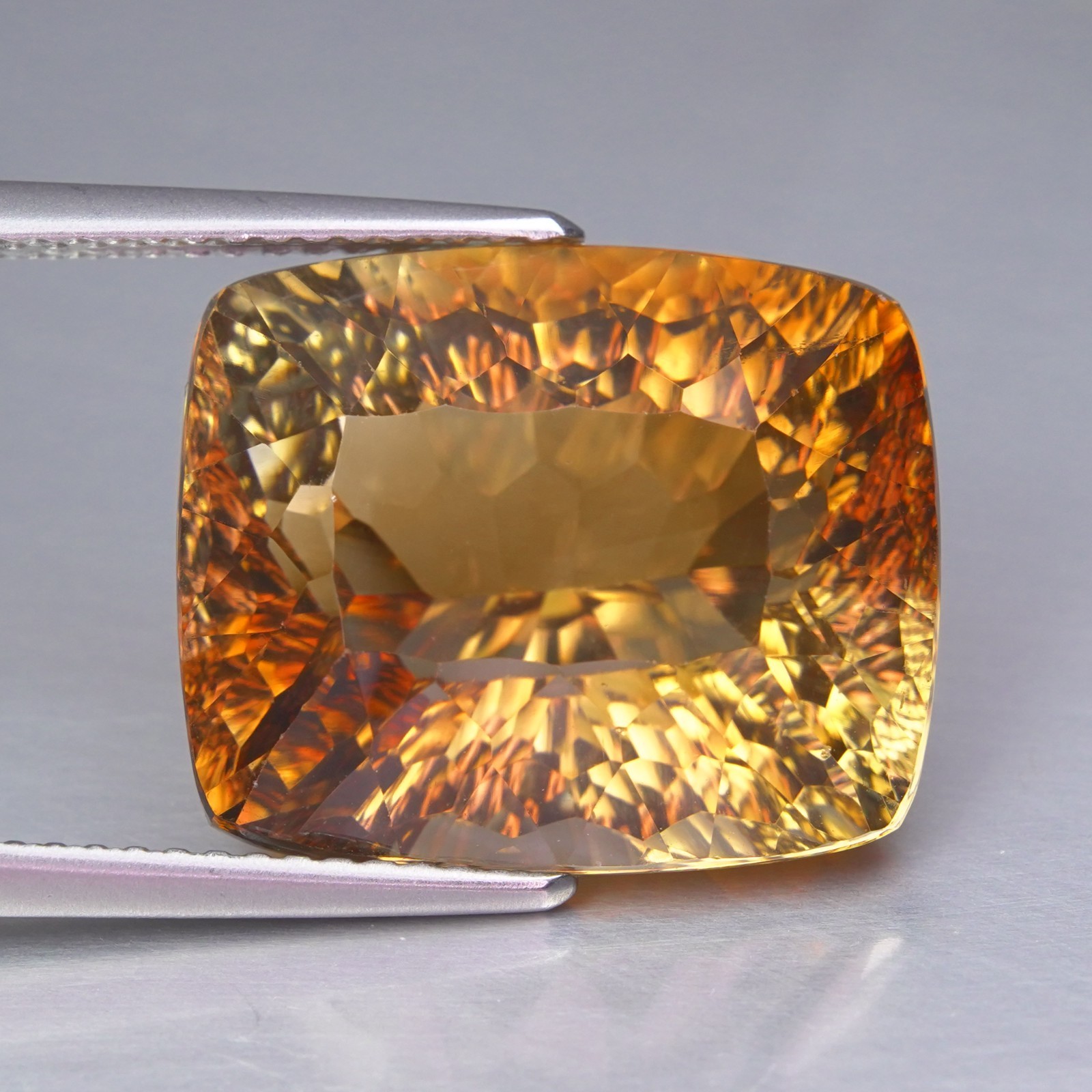 18.59 CT IF Loupe Clean~ Cute Cushion Concave Cut~ Natural Champange Brown Topaz