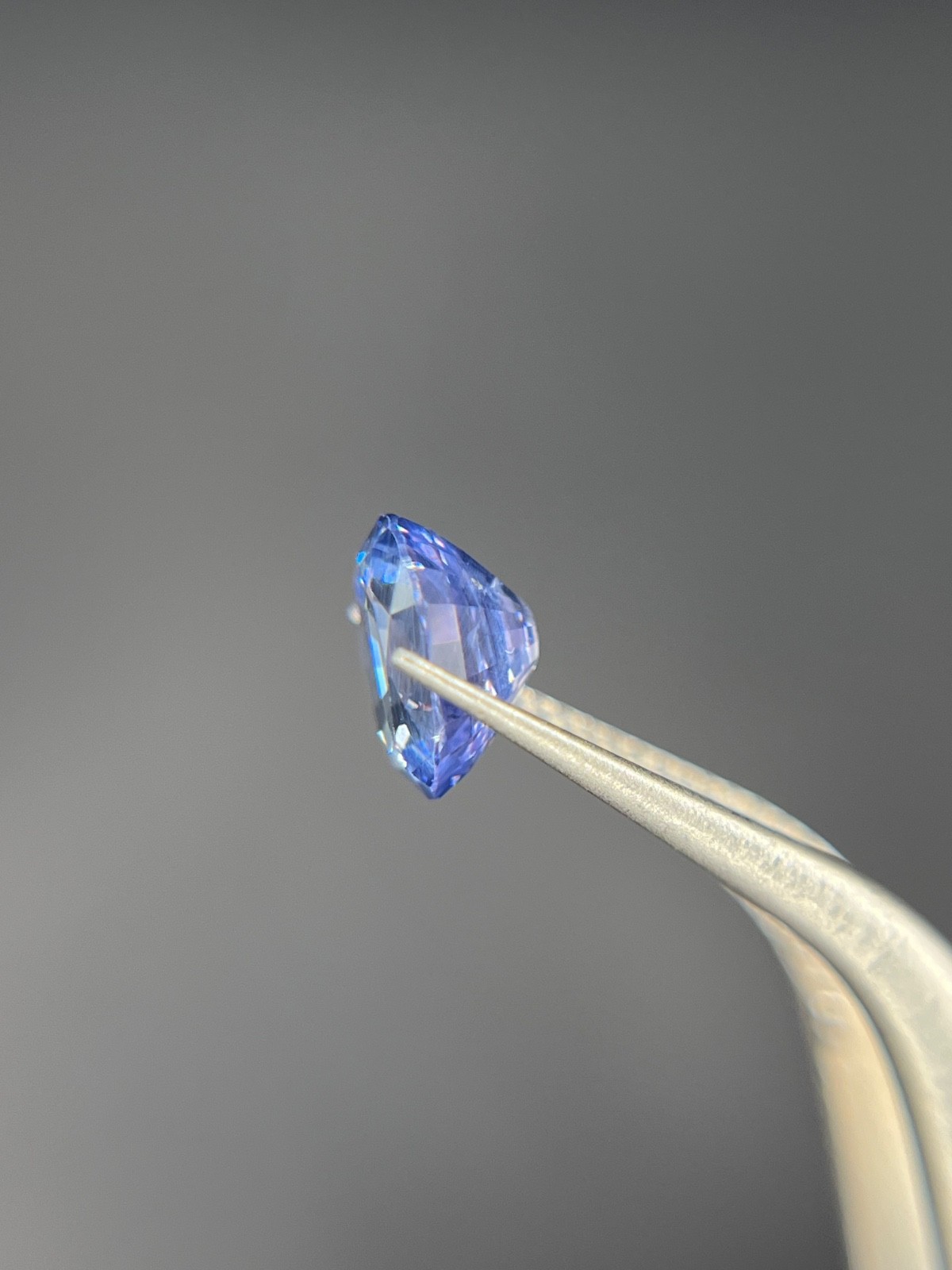 Natural Blue Sapphire 0.82 ct Oval Cut Loose Gemstone 5.96 × 4.94 mm BLS67
