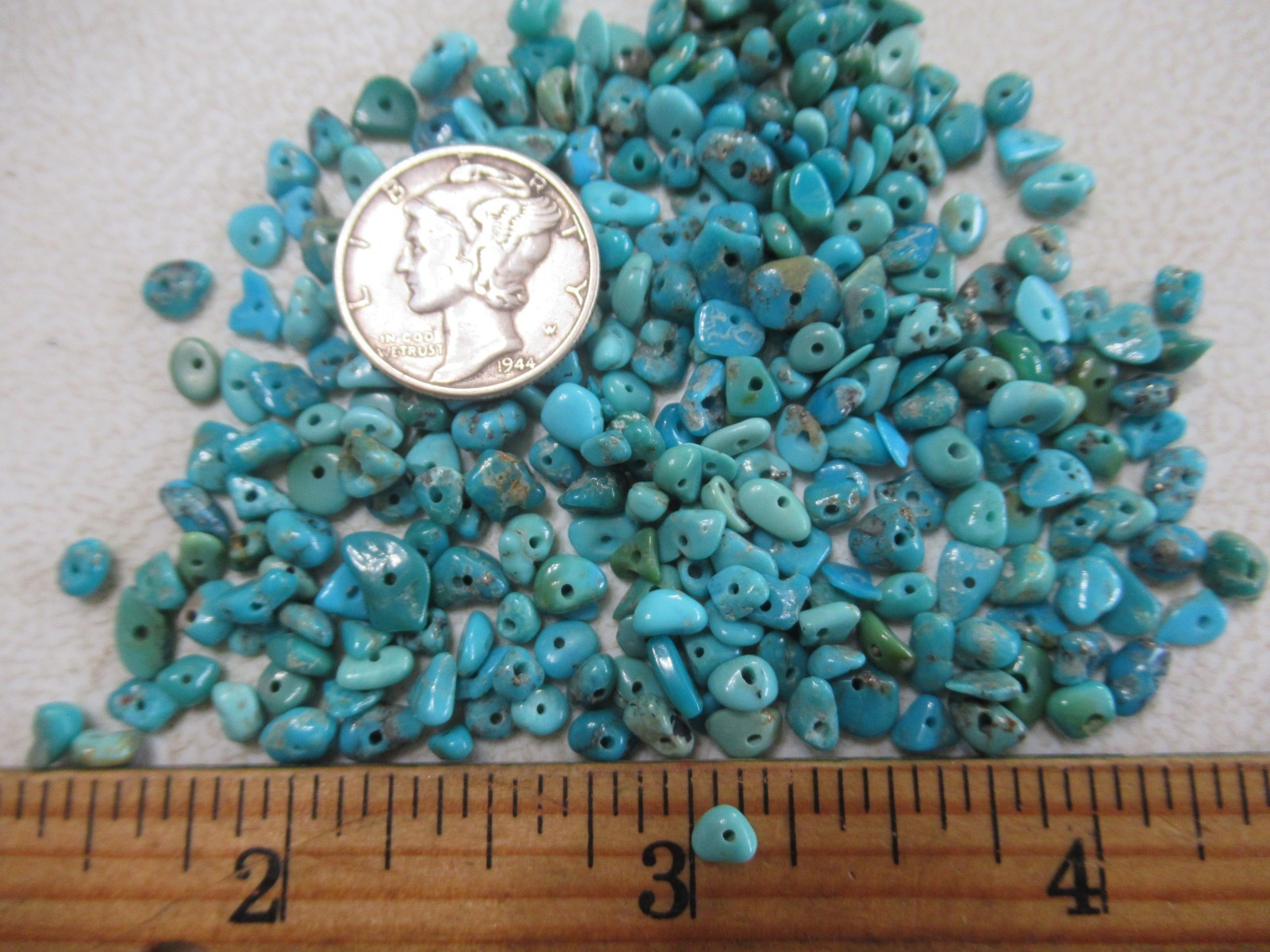 KINGMAN TURQUOISE DRILLED NUGGETS 1/2 OZ 3 X 2mm to 7 X 4mm STABILIZED #787