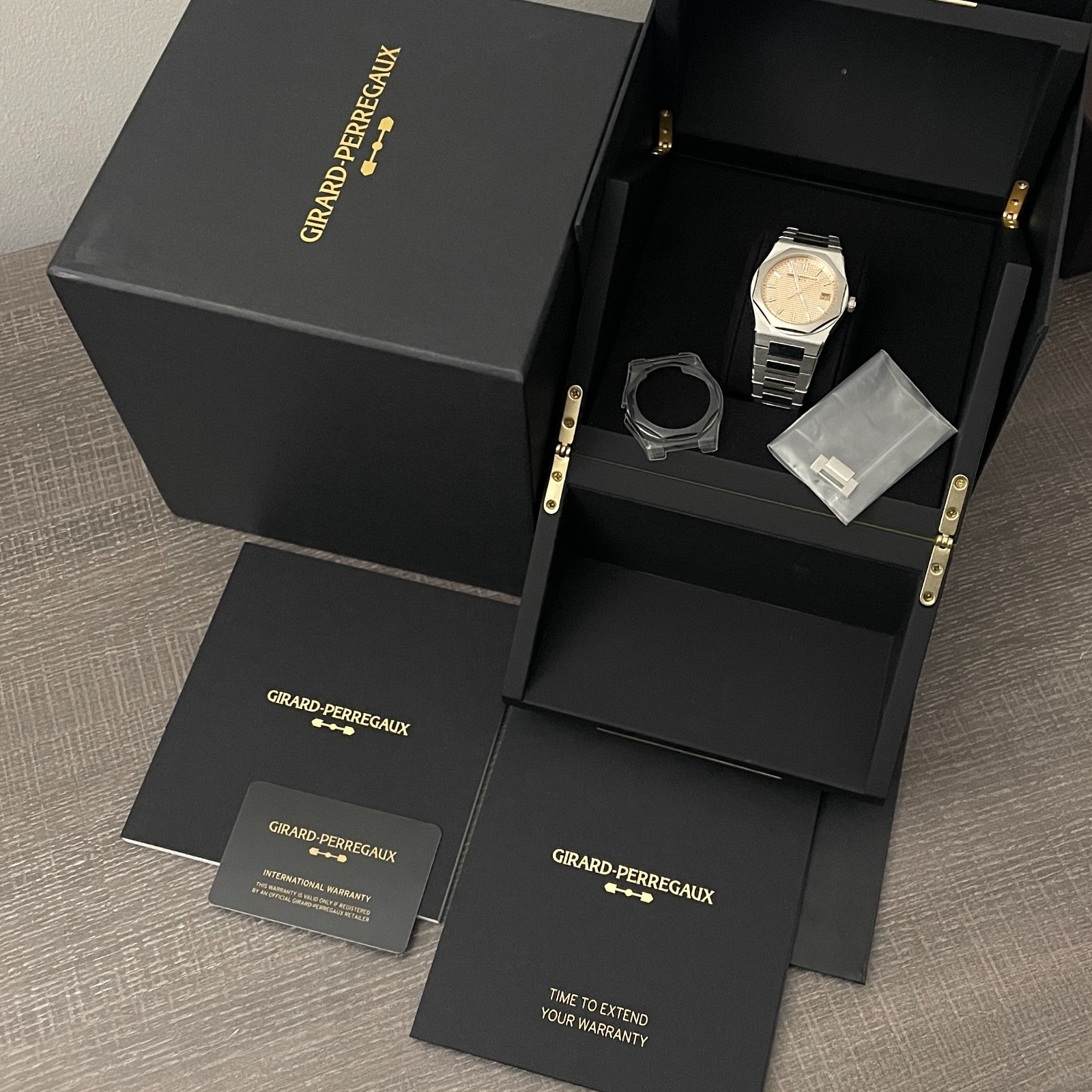 Girard Perregaux Laureato Fifty 50 UNWORN 2026 Rose Gold Dial Steel 39mm Watch