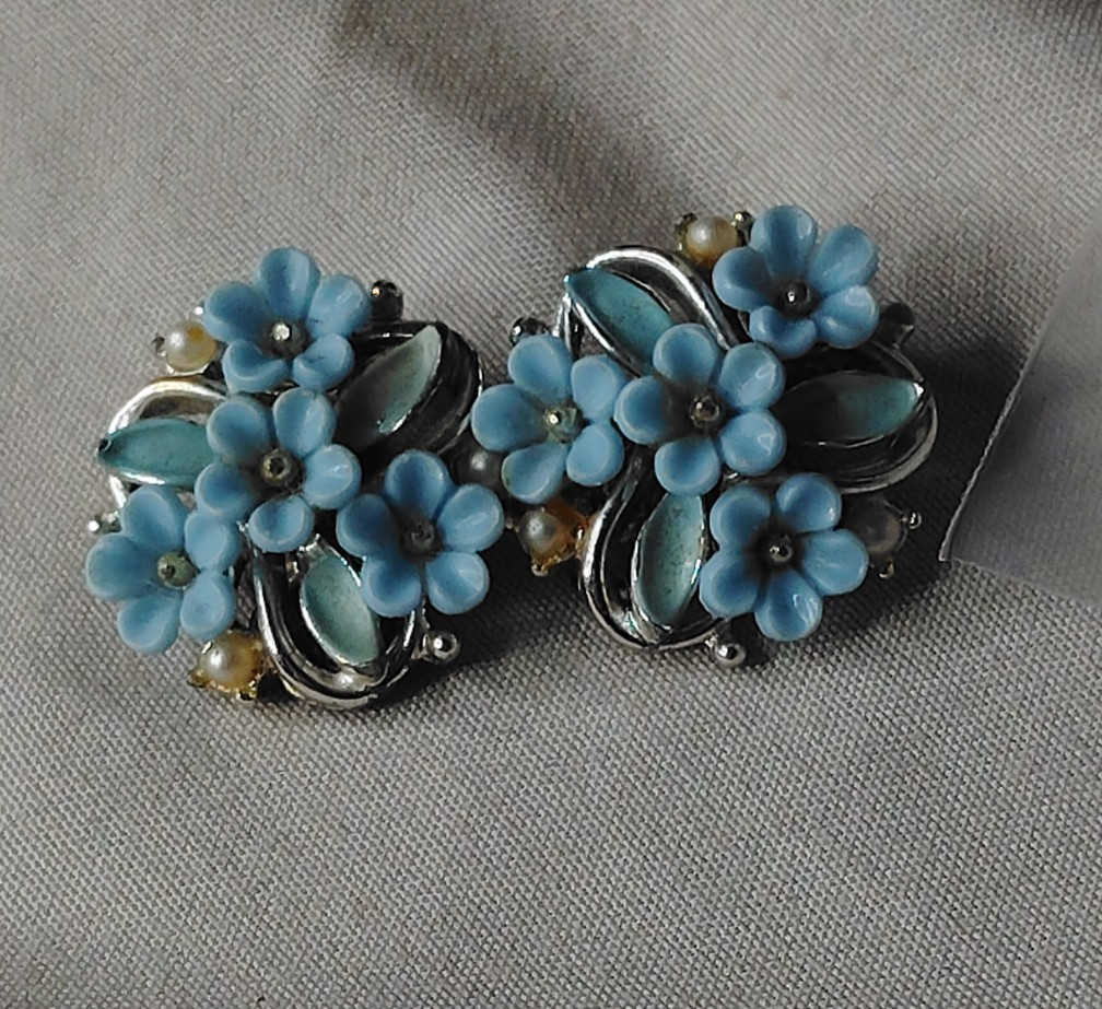 Blue Flower Cluster Clip-On Earrings Silver Tone Metal & Plastic
