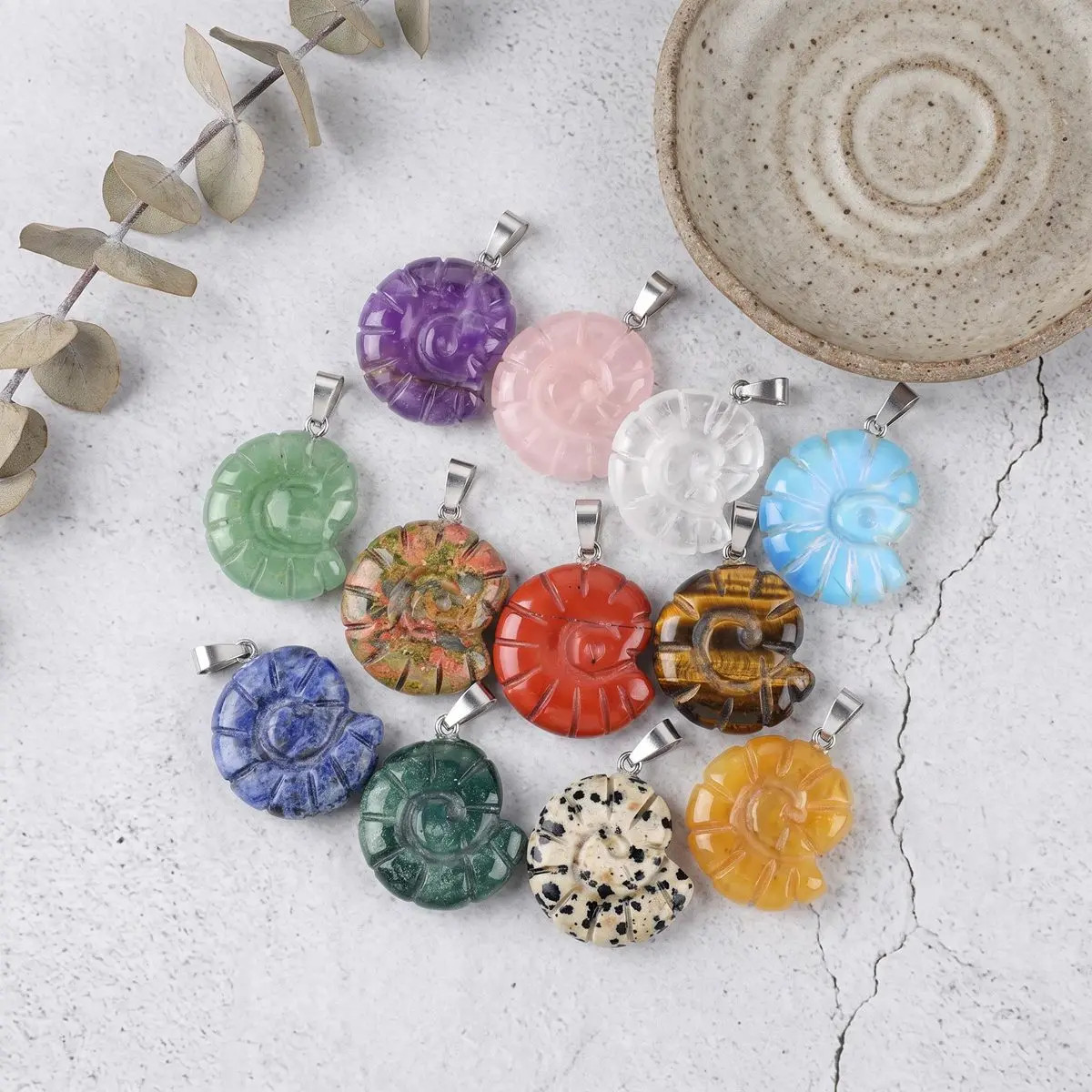 5PCS Carved Gemstone Conch Shell Pendant 25mm Crystal Ammonite Fossil Charms