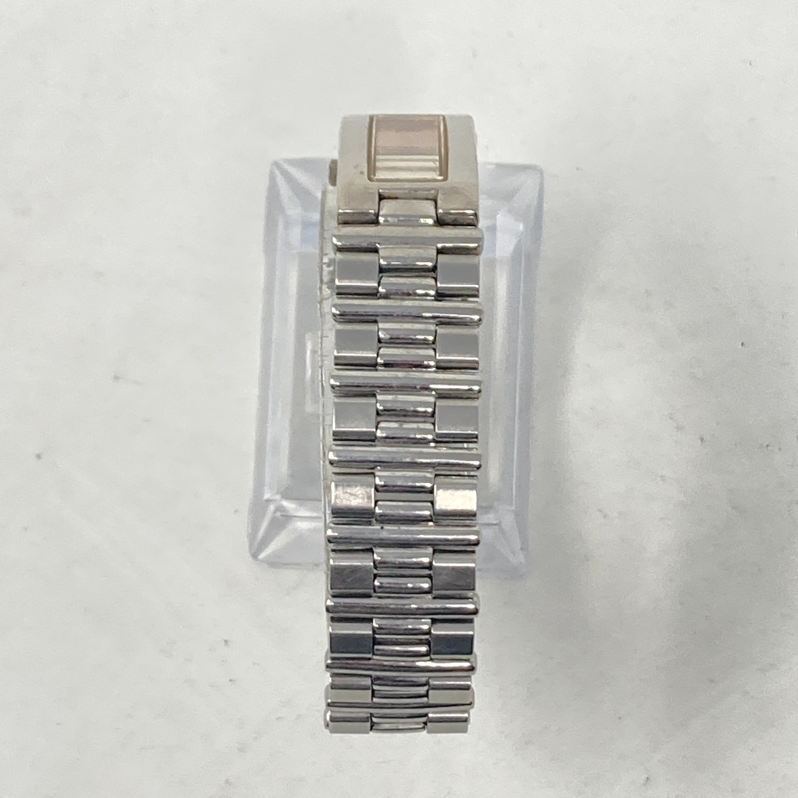 Guess Collection GC Women’s Watch Silver Tone Rose Gold Dial New Battery 7.25″