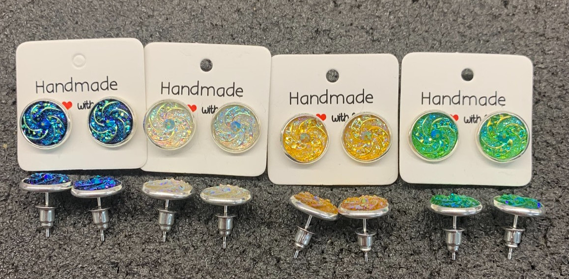 OFFER.4 pairs of handmade bright 10 mm sparkle/bling glitter acrylic earrings