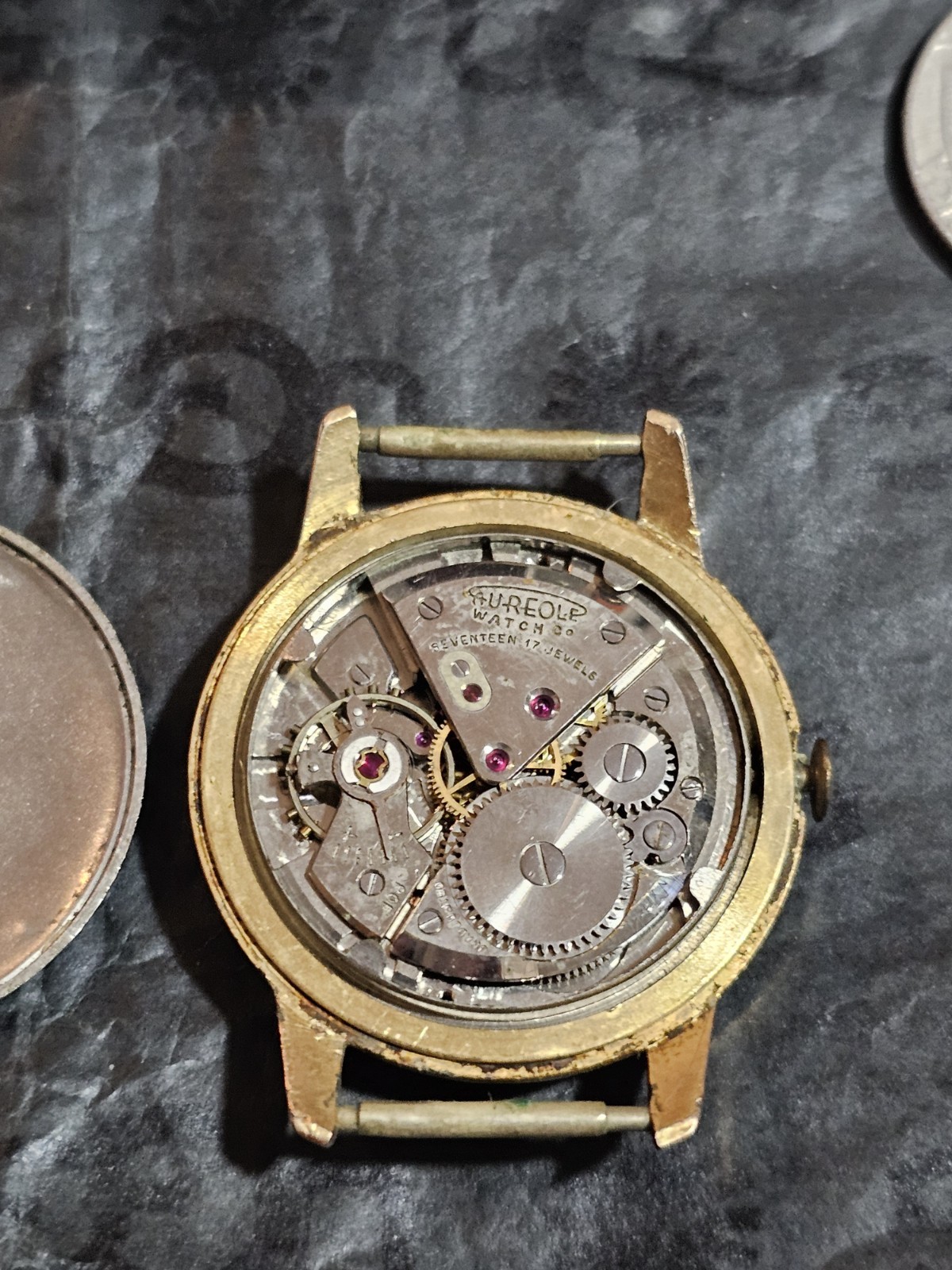 Aureole Swiss Watch 17 Jewels Mens Watch 10k GF Winder Runing