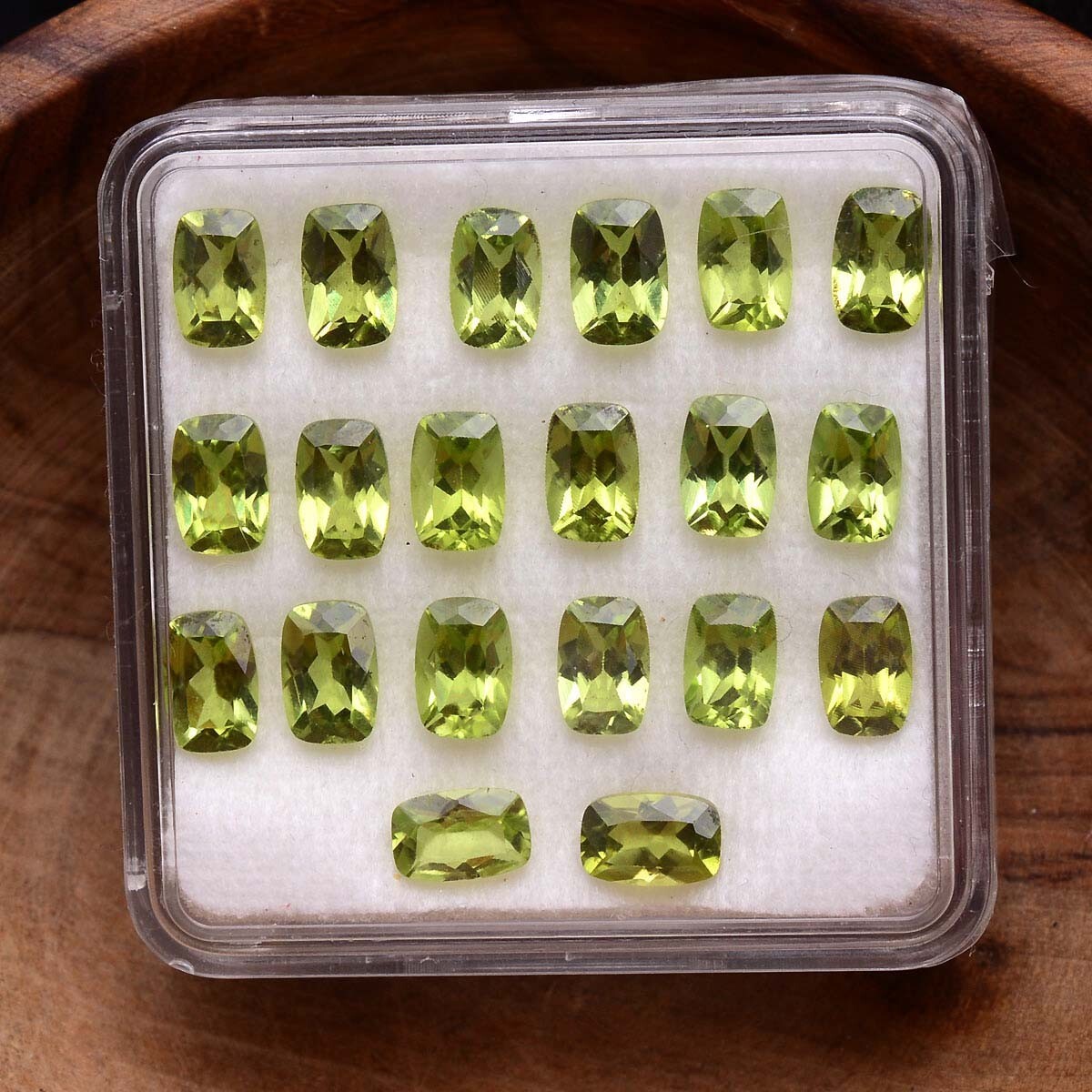 20 Pcs VVS Natural Peridot 6mm*4mm Calibrated Ravishing Color Lustrous Gemstones