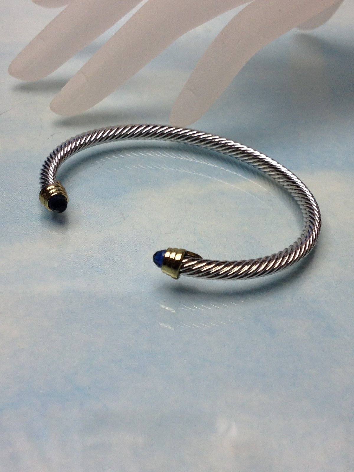 DESIGNER INSPIRED BANGLE SILVER FINISH GOLD CRYSTAL TIPS CLASSIC CUFF BRACELET