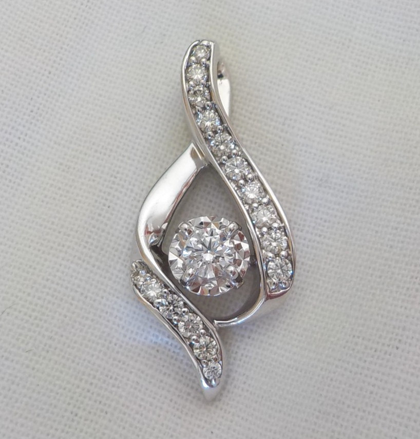14K White Gold Teardrop Solitaire Diamond Pendant – 3.17 gms, 1.0 in, 0.38 ctw
