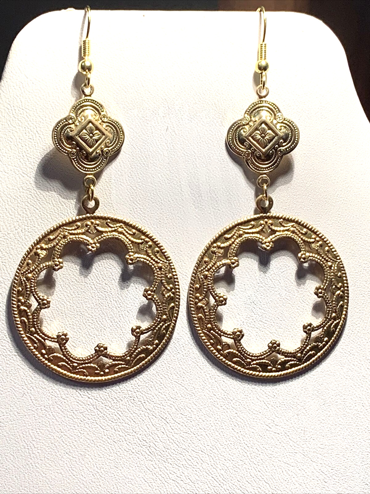 NEW ITEM*HANDCRAFTED VTG EGYPTIAN/ MOROCCAN OPEN MEDALLION EARRINGS.gold/style B