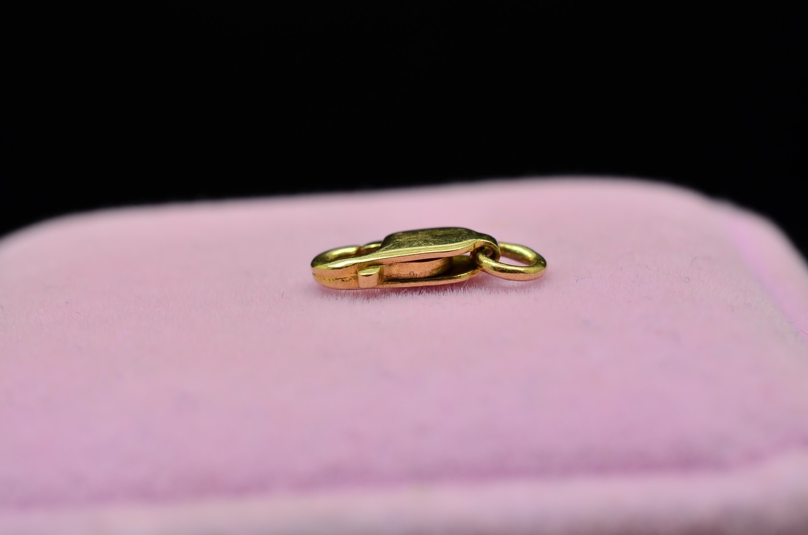 14K Yellow Gold Lobster Claw Clasp 9.9mm x 3.7mm 0.5g