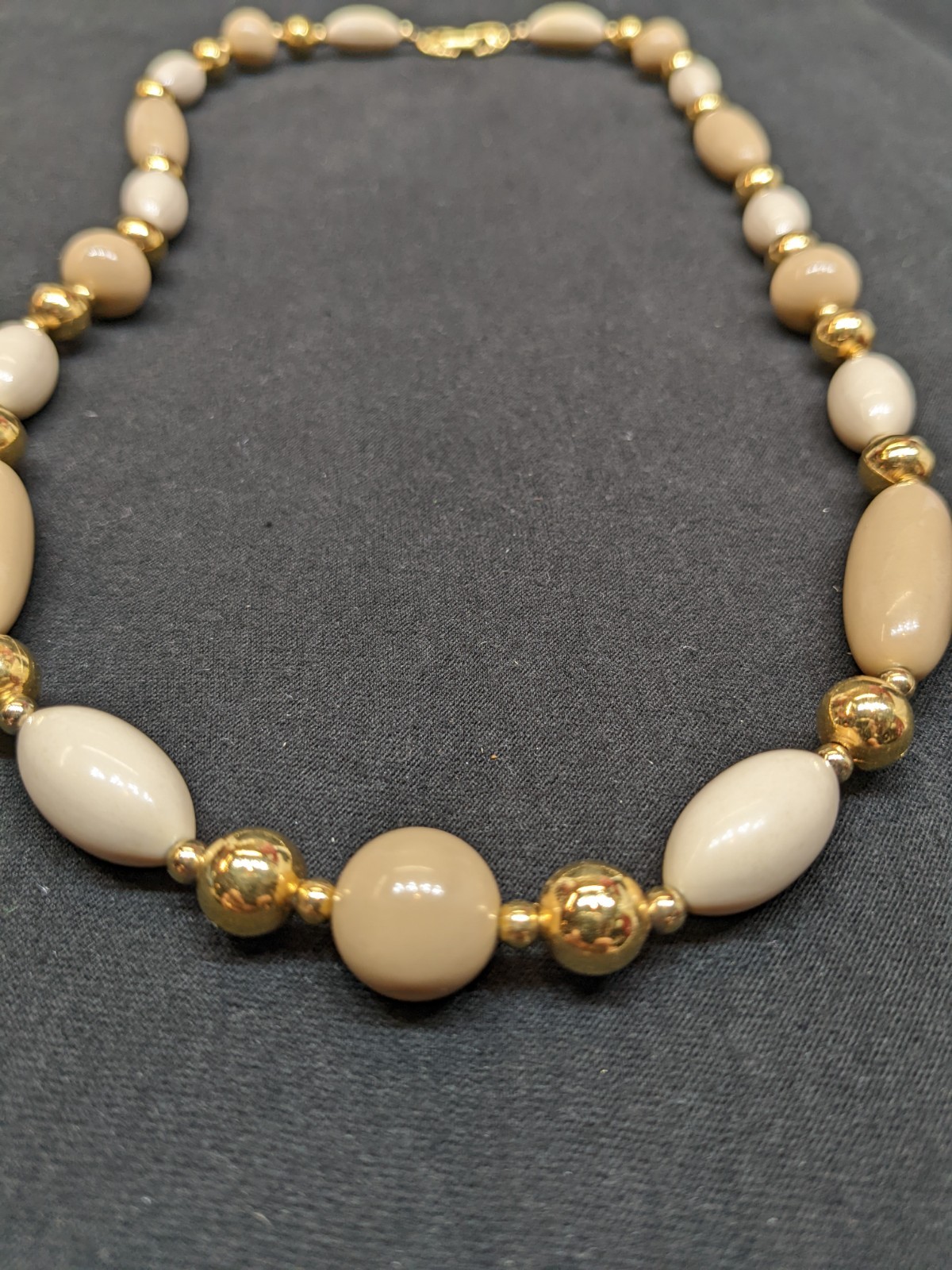 Vintage Napier Cream Beige Plastic Bead Necklace Gold Tone Signed 1970s Retro
