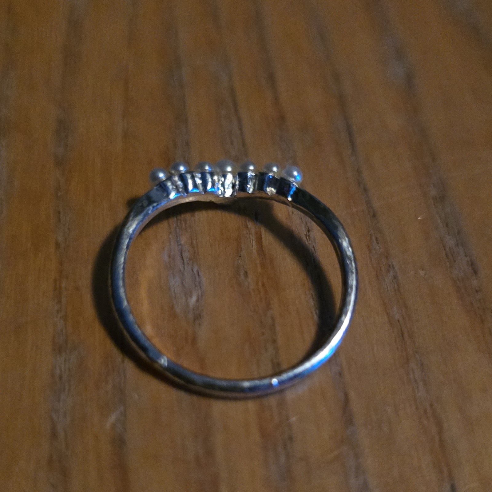 Silver Tone Metal Band Ring White Round Pearl Cluster Size 8.75
