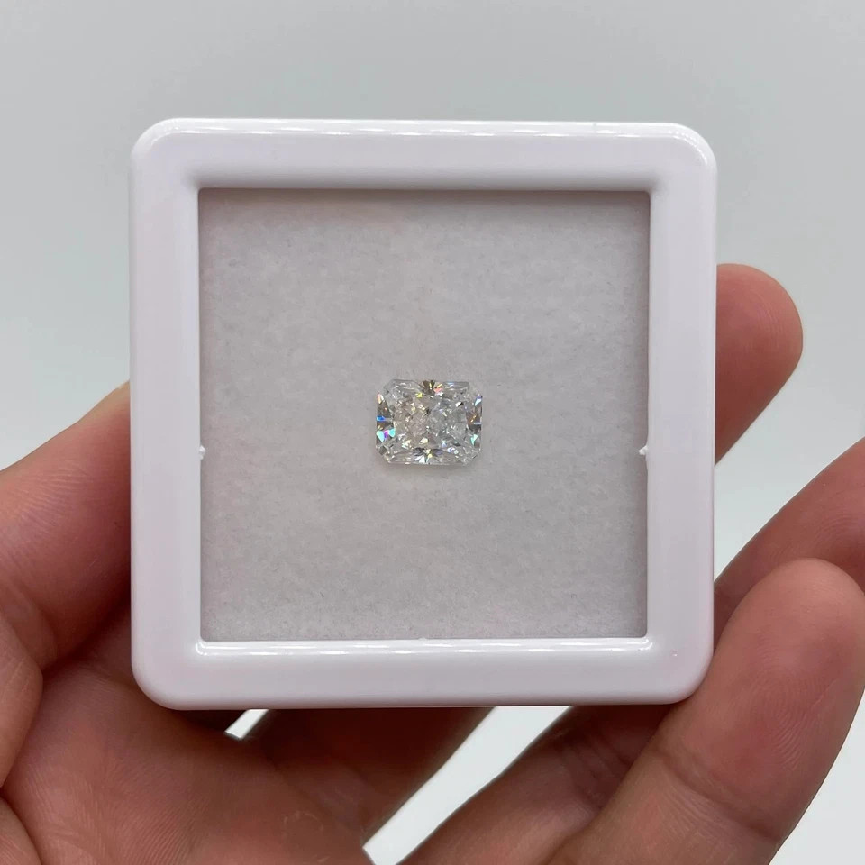 Natural White Diamond 3.50 CT Radiant Cut 8×10 mm VVS1 D Grade Certified Stone
