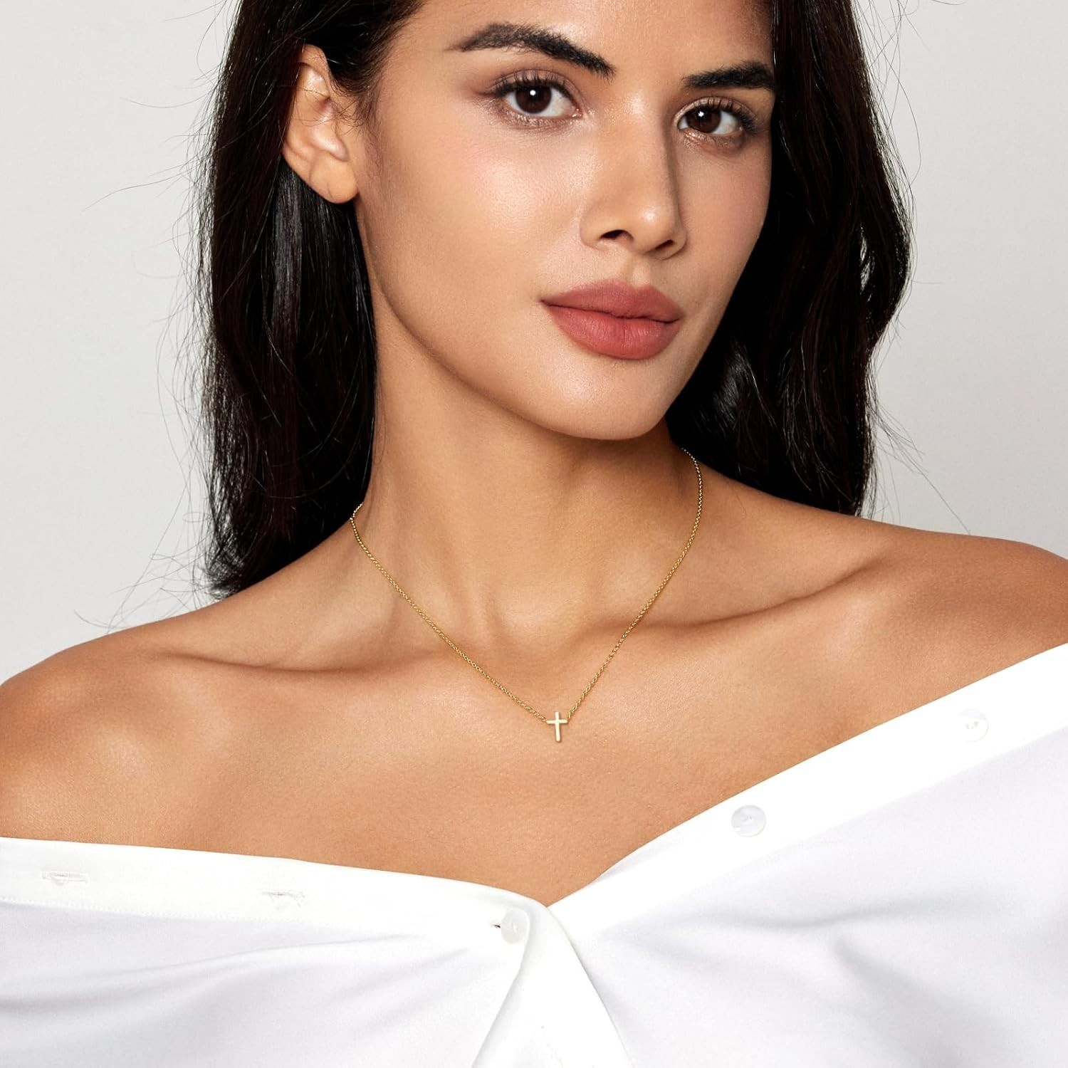 Adjustable Length Tiny Cross Necklace in Gold – Elegant Gift for Every Occasion