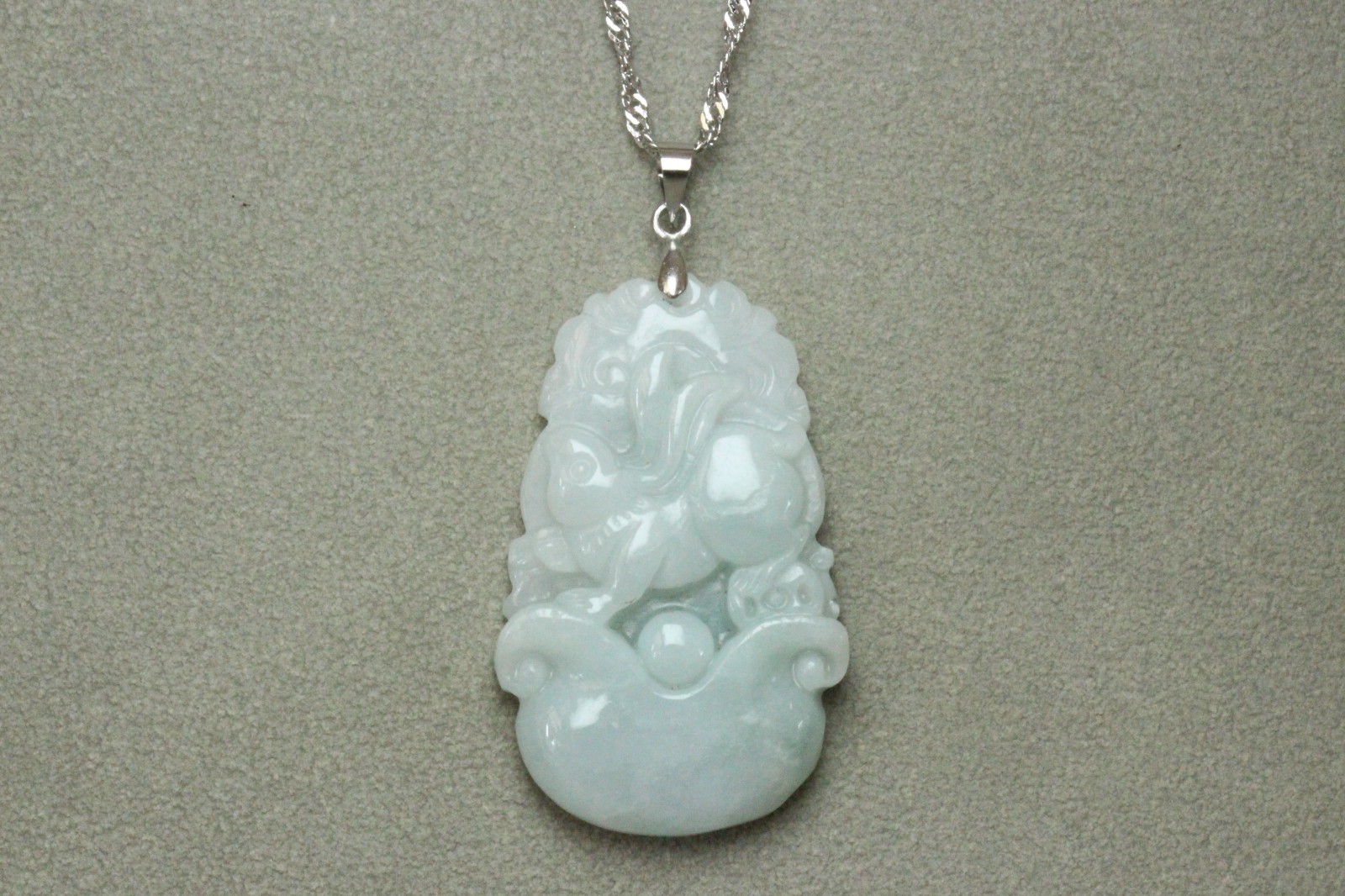 Natural White green A Jadeite jade Hand-Carved Rabbit (Chinese Zodiac) Pendant
