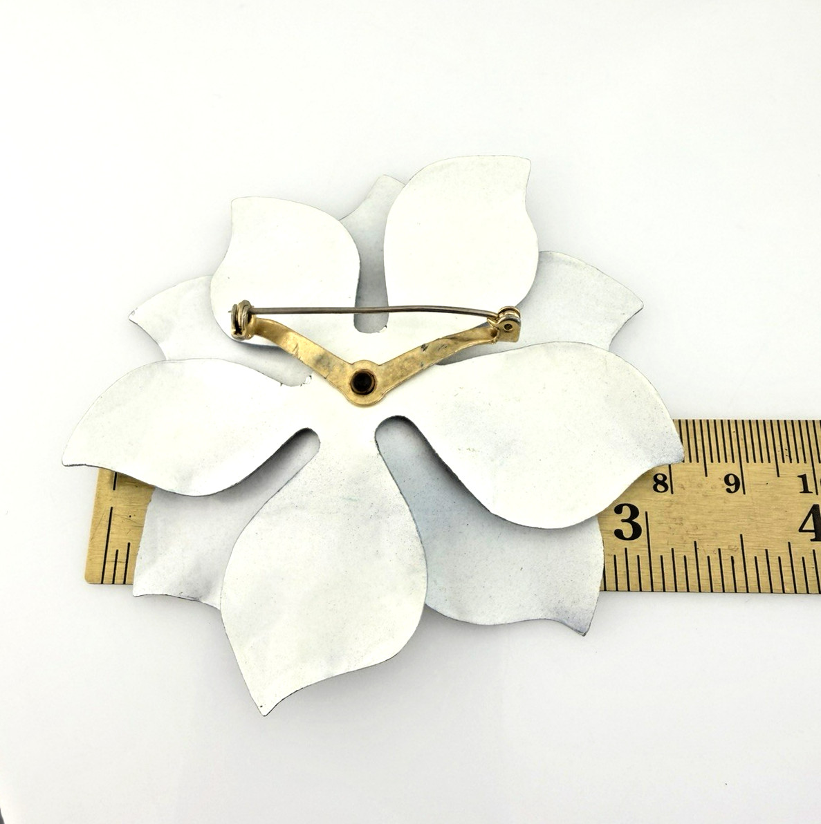 Vintage Blue LARGE Enamel Flower Brooch Pin Mod Pop Art Alligator Look Metal