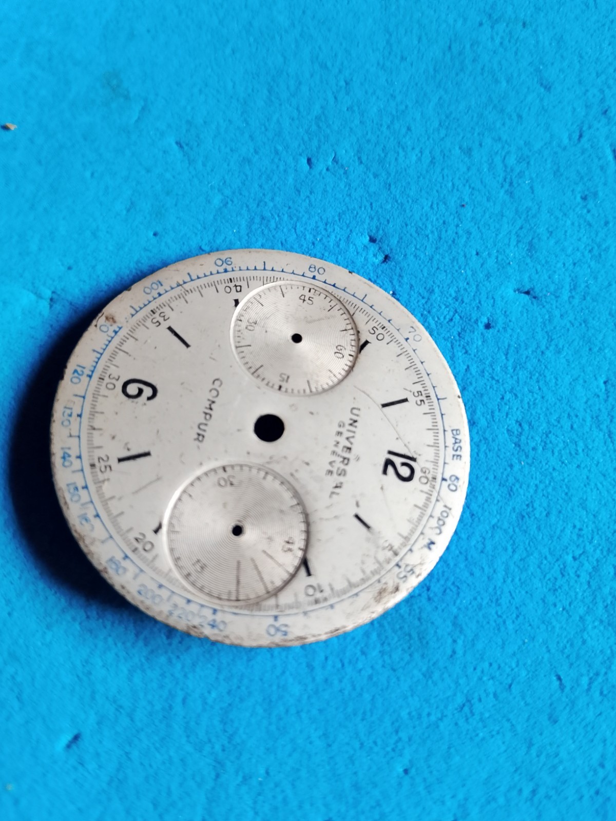 universal geneve Dial