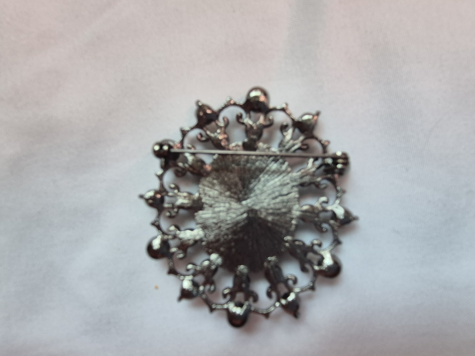 Vintage Brooches Lot Of Four