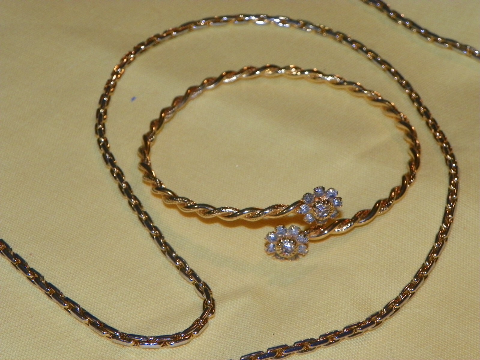 Vintage Roget GoldTone Long Rope Chain Necklace-Very Versatile & Pretty Bracelet