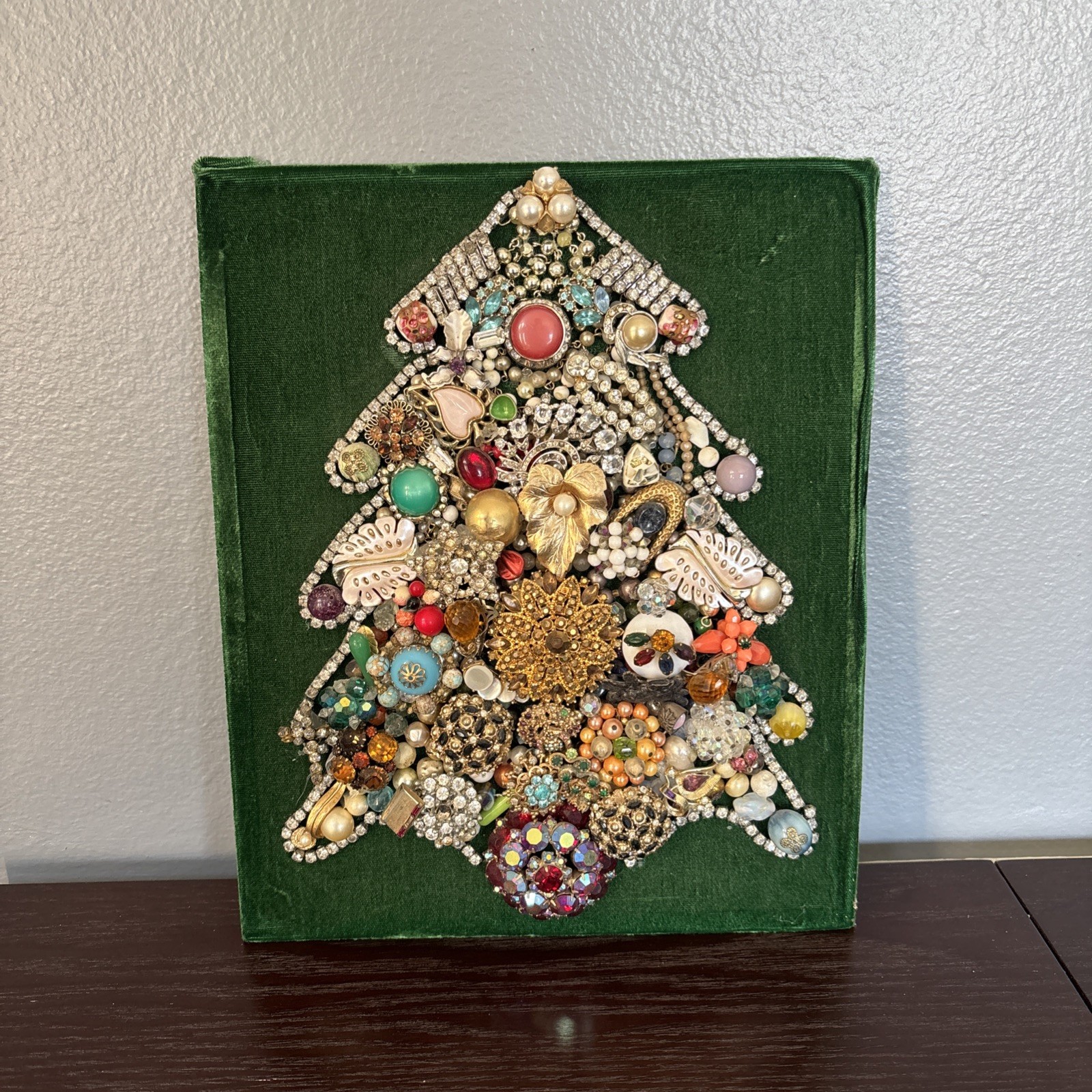 Vintage Jewelry Christmas Tree Brooches Earrings Colorful Green Velvet 9.75”x12”