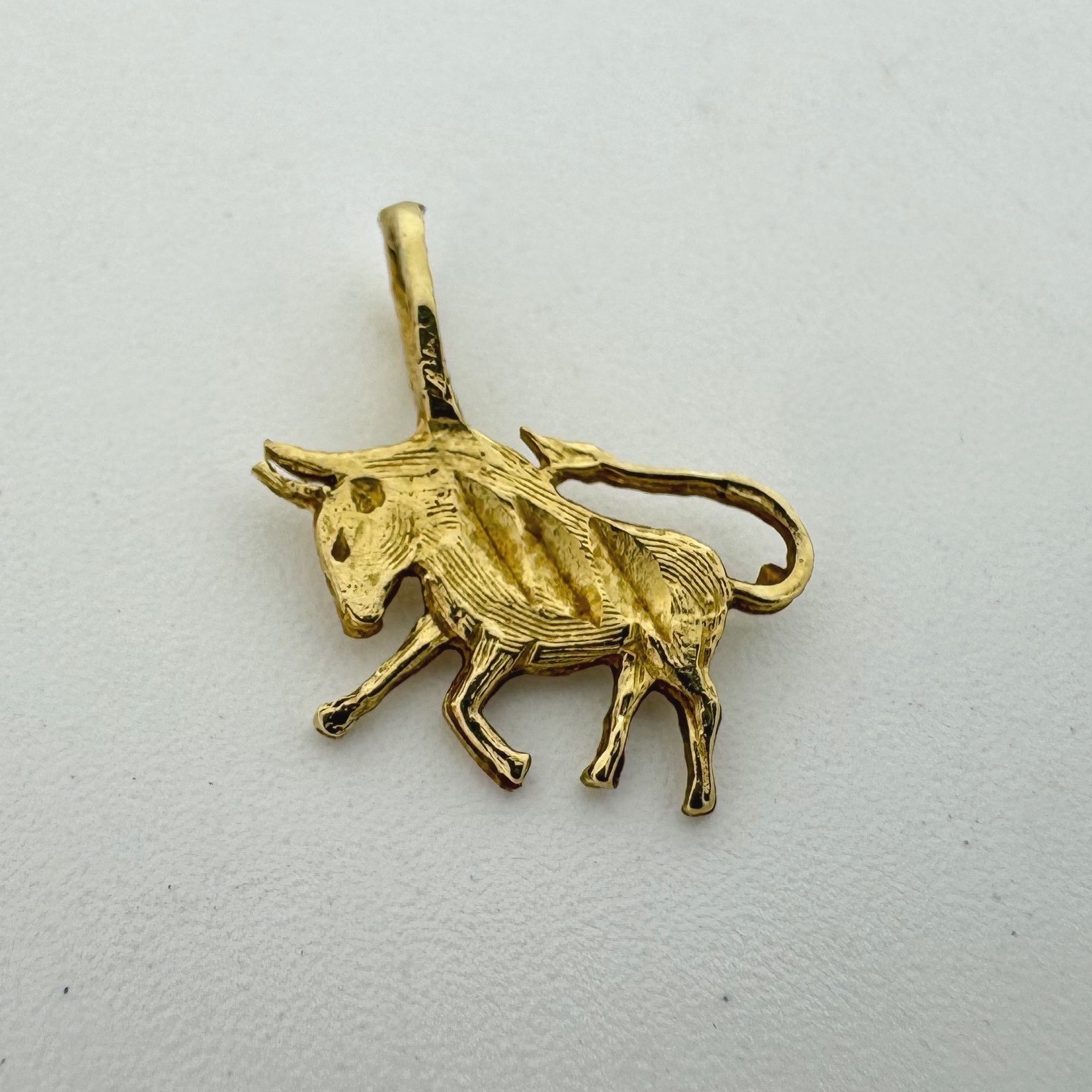 Vintage 14k Yellow Gold Taurus Bull Zodiac Charm Pendant 0.35g Astrological