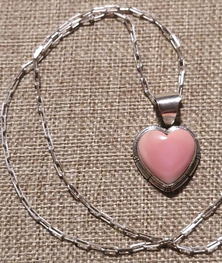 New Large Navajo Artist SS & Natural Pink Conch Heart Pendant with Paper Clip