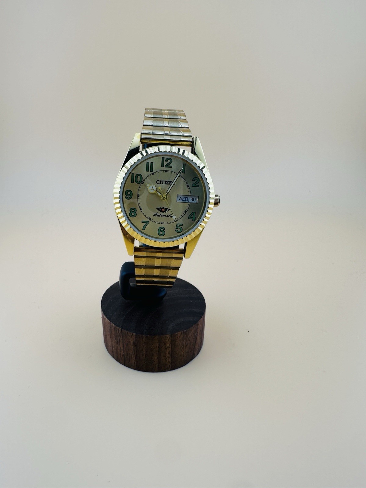 Vintage Citizen Automatic 8200A Men’s WristWatch D/D Japan Made