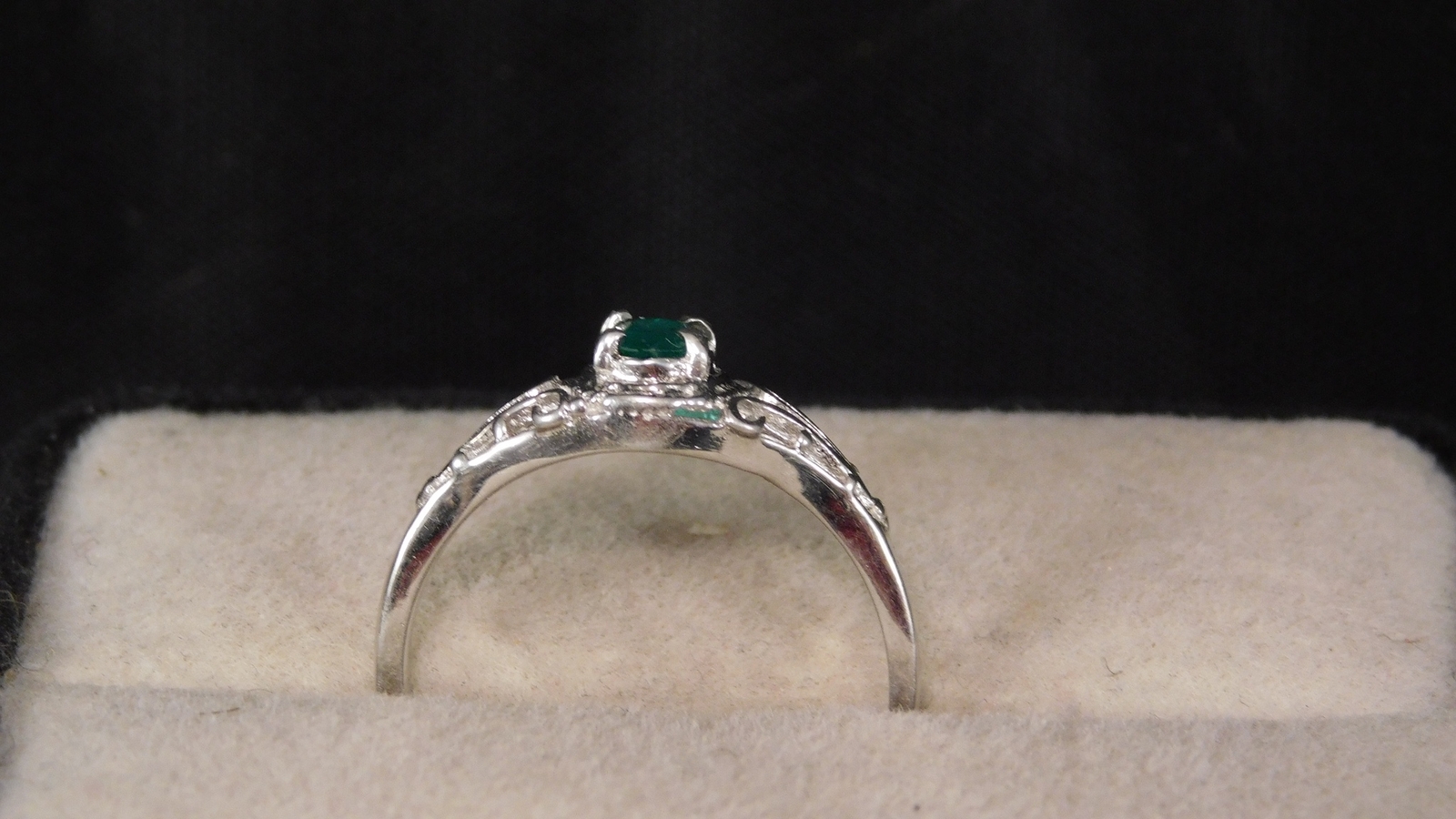 0.31 ct. Oval Columbian Emerald Ring 1920’s Style Sterling Silver