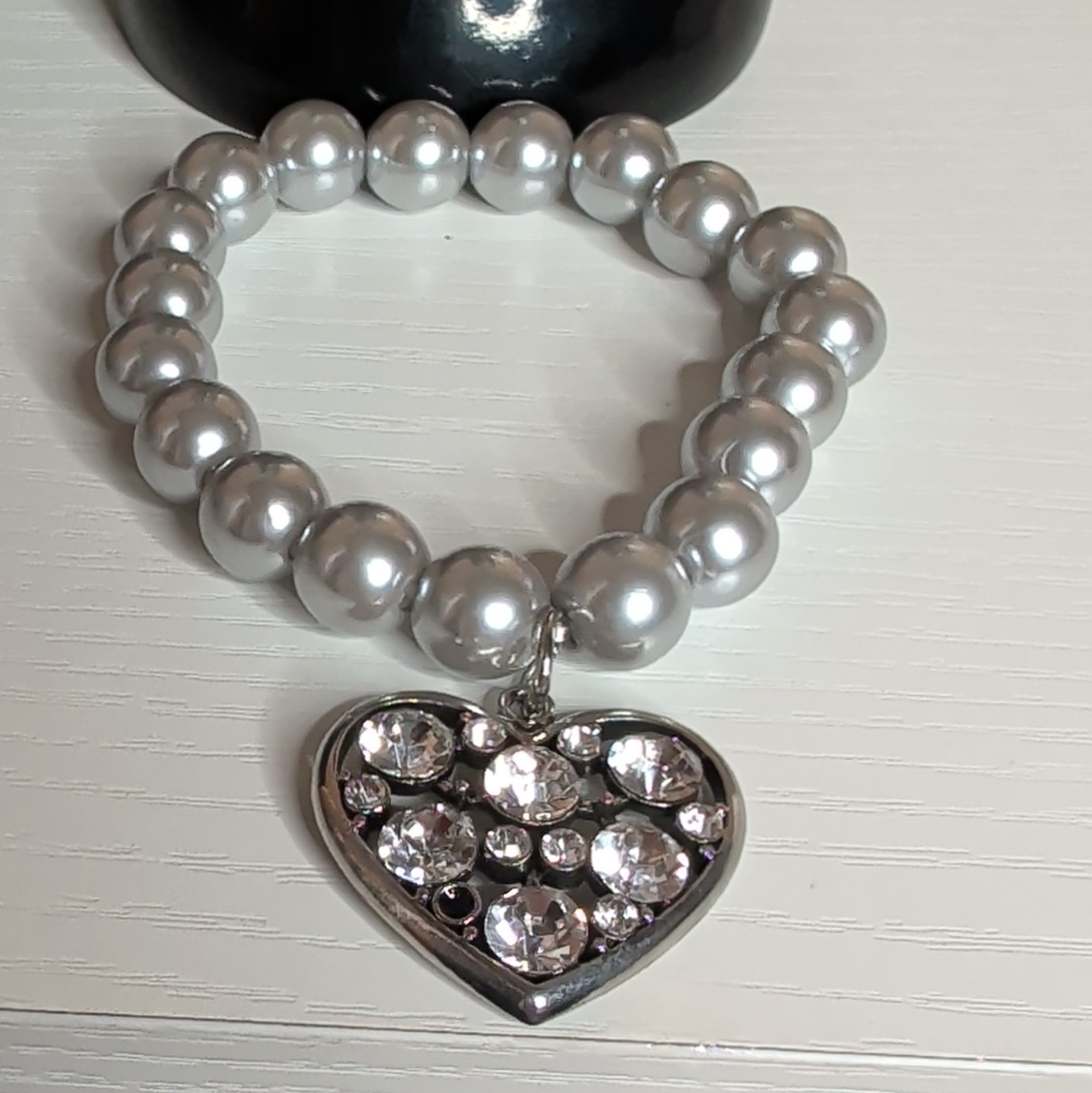 Pearl Like Round Beaded Stretch Bracelet w/ Clear Rhinestone Heart Dangle Charm