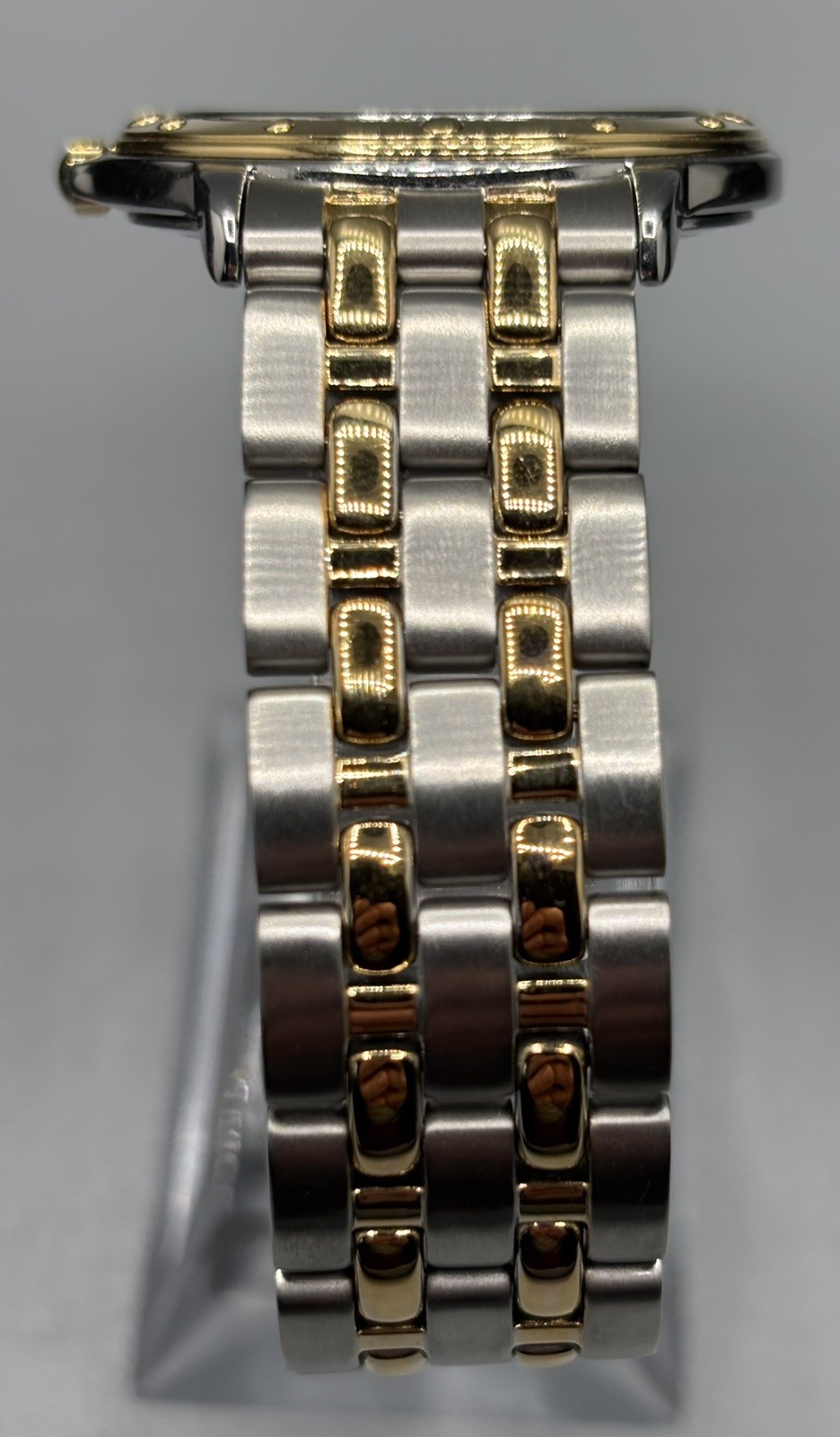 Raymond Weil Tango 5560 – 35mm – Blue Dial – Part 18k Gold Plated 5560-STP-50001