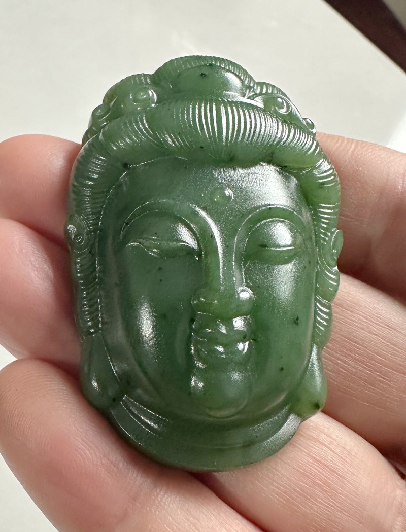 Certified Natural Hetian Jasper Jade Green Hand carved pendant Sakyamuni 释迦摩尼