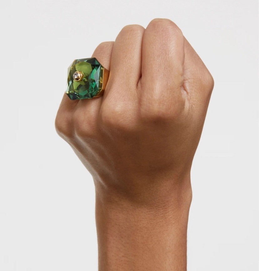 SWAROVSKI Numina Ring, Square cut, Green, Gold Tone Plated size 52 new+ bag💕❤️