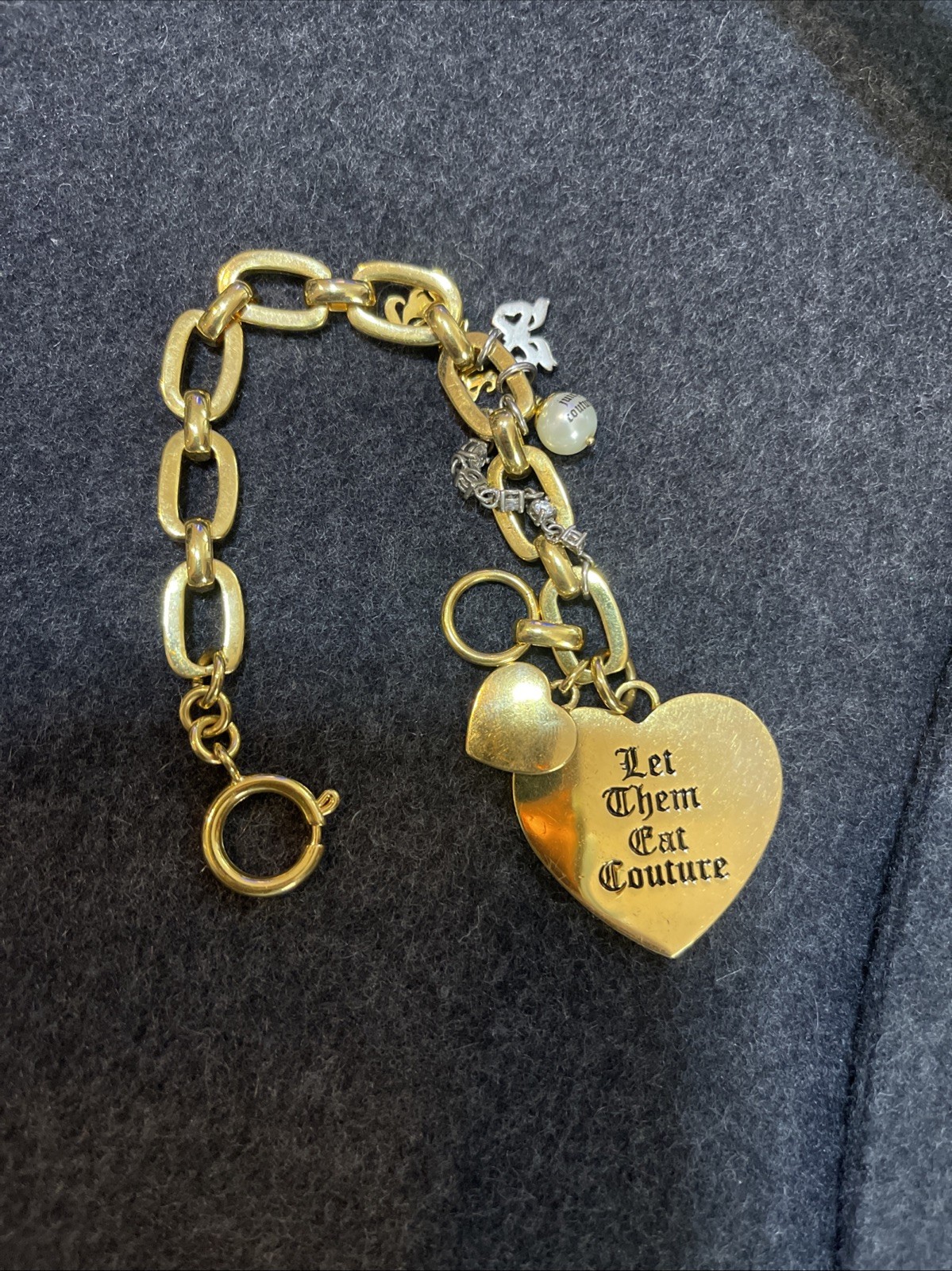 Juicy Couture LET THEM EAT COUTURE Heart Pearl Charm Bracelet Gold Tone