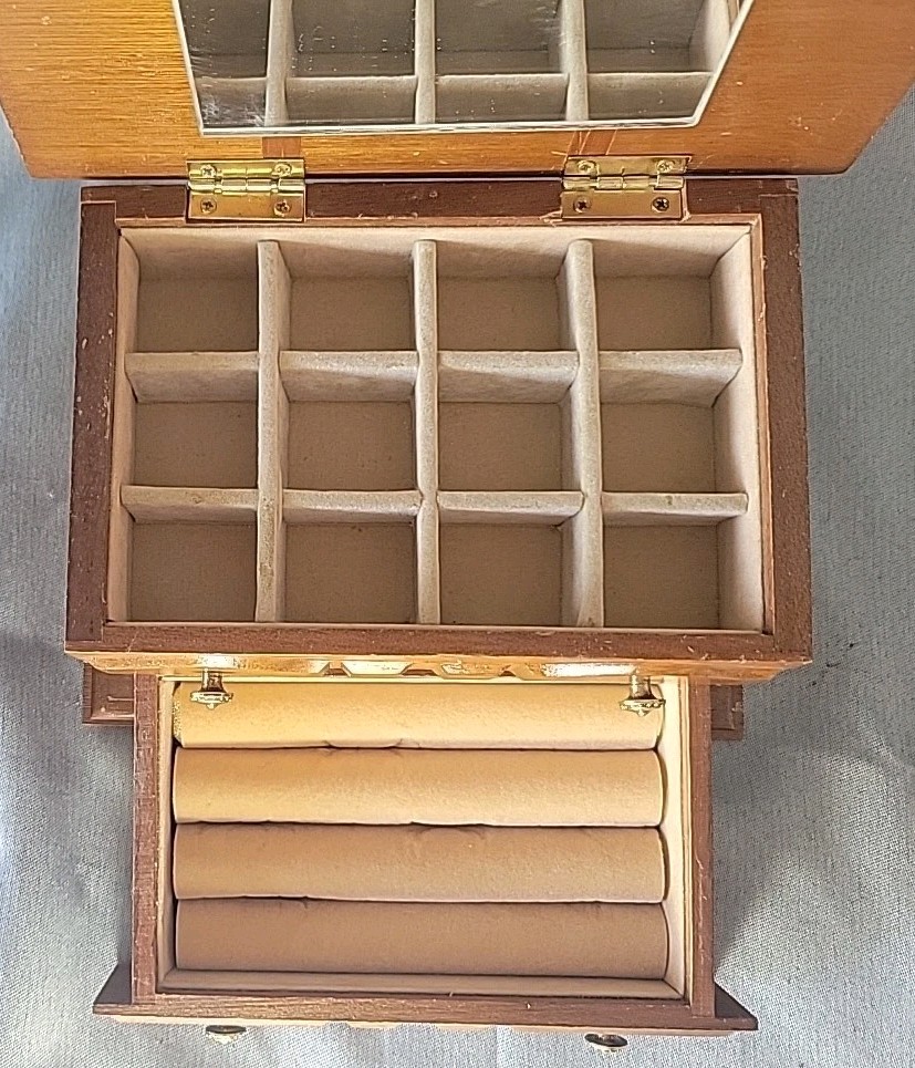 Vintage Wood Centurion Jewelry Box Imports Taiwan Velvet Lined 1970’s
