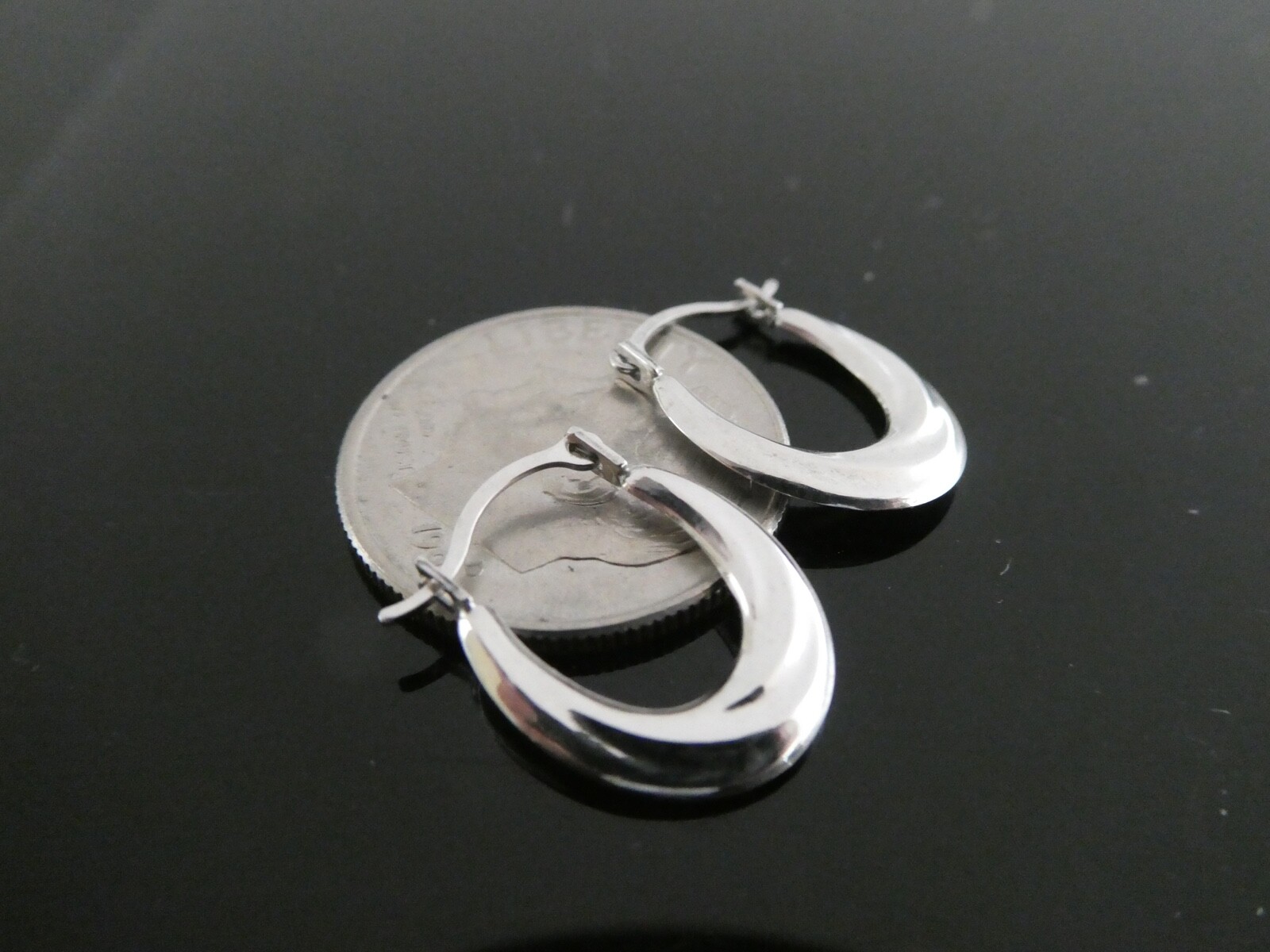 10k White Gold Oval NEW Hoop Signed RCI Leverback Earrings