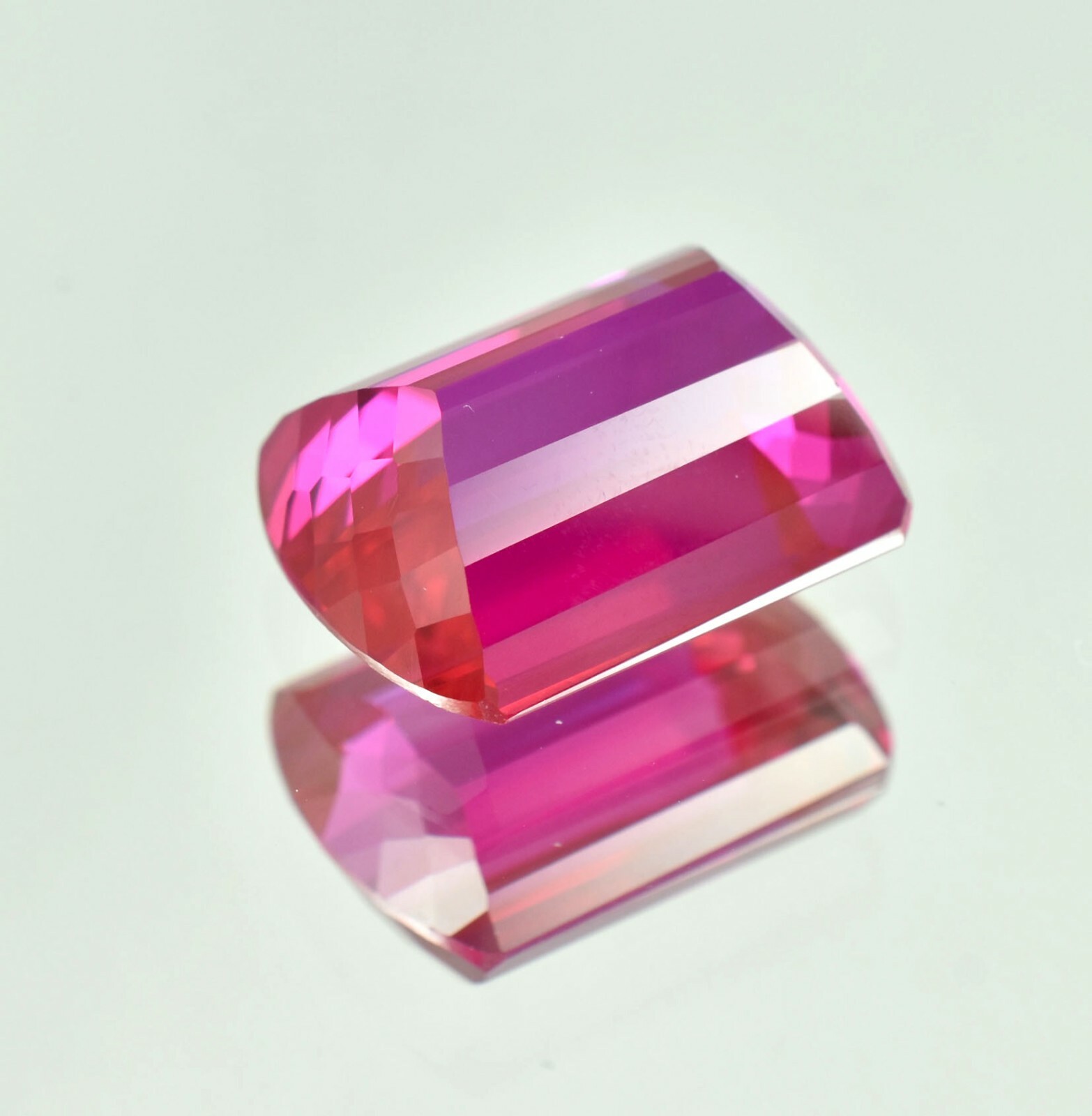 Natural Flawless Ceylon Pink Sapphire 24.75 Ct Fancy Cushion Cut Loose Gemstone