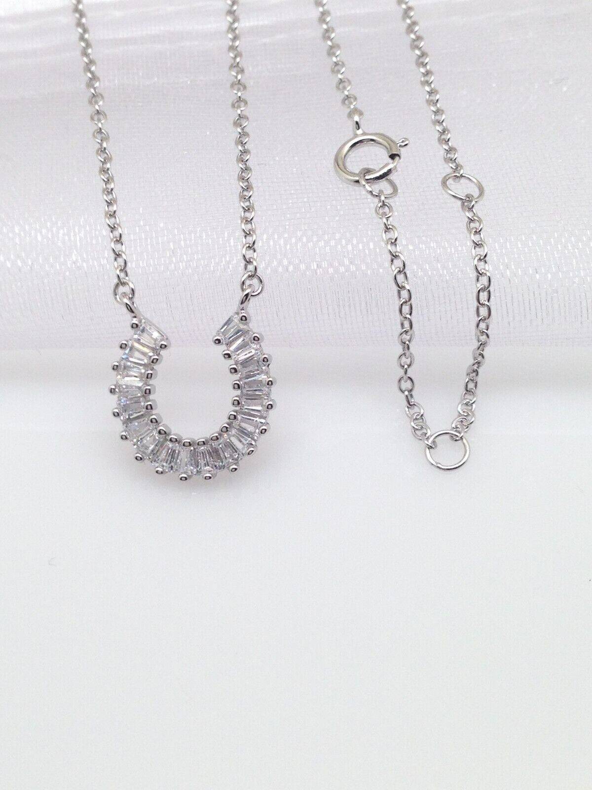 925 Sterling Silver Baguette Cz Horseshoe Pendant Necklace Small 10.8mm 17.5″