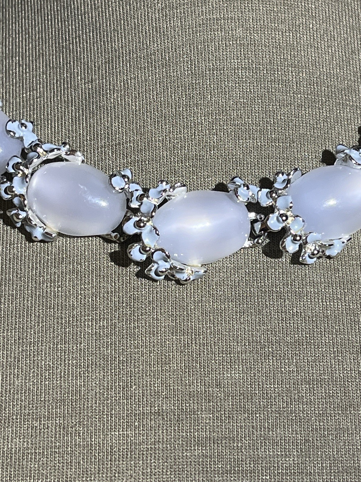 Thermoset Choker Style Necklace Grey-ish..50-60’s