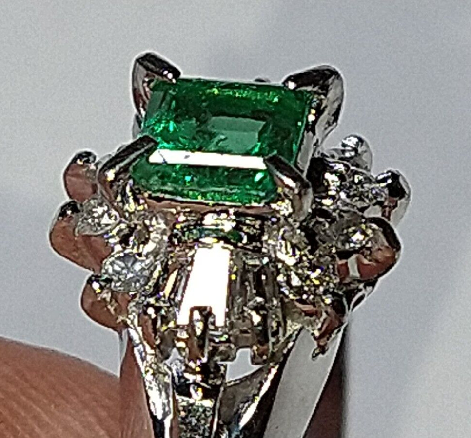 Solid platinum 0.57 carat natural emerald diamond ring 4.5 grams – pt900