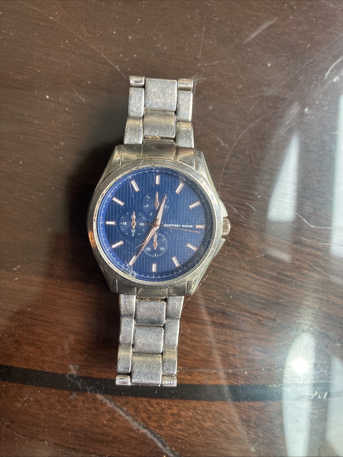 Geoffrey Beene SR625SW Blue Dial Faux Chrono SS Quartz Watch Needs Battery