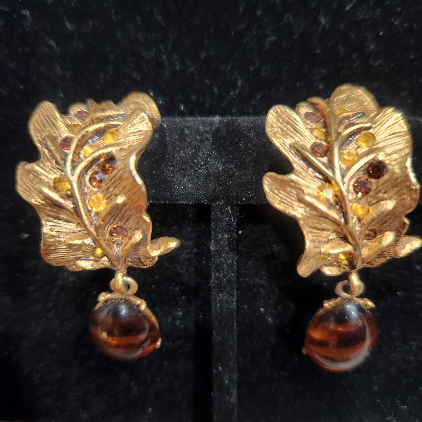 Oscar de la Renta Gold Leaf Crystal Dangle Clip On Earring Amber Tiger Eye Resin