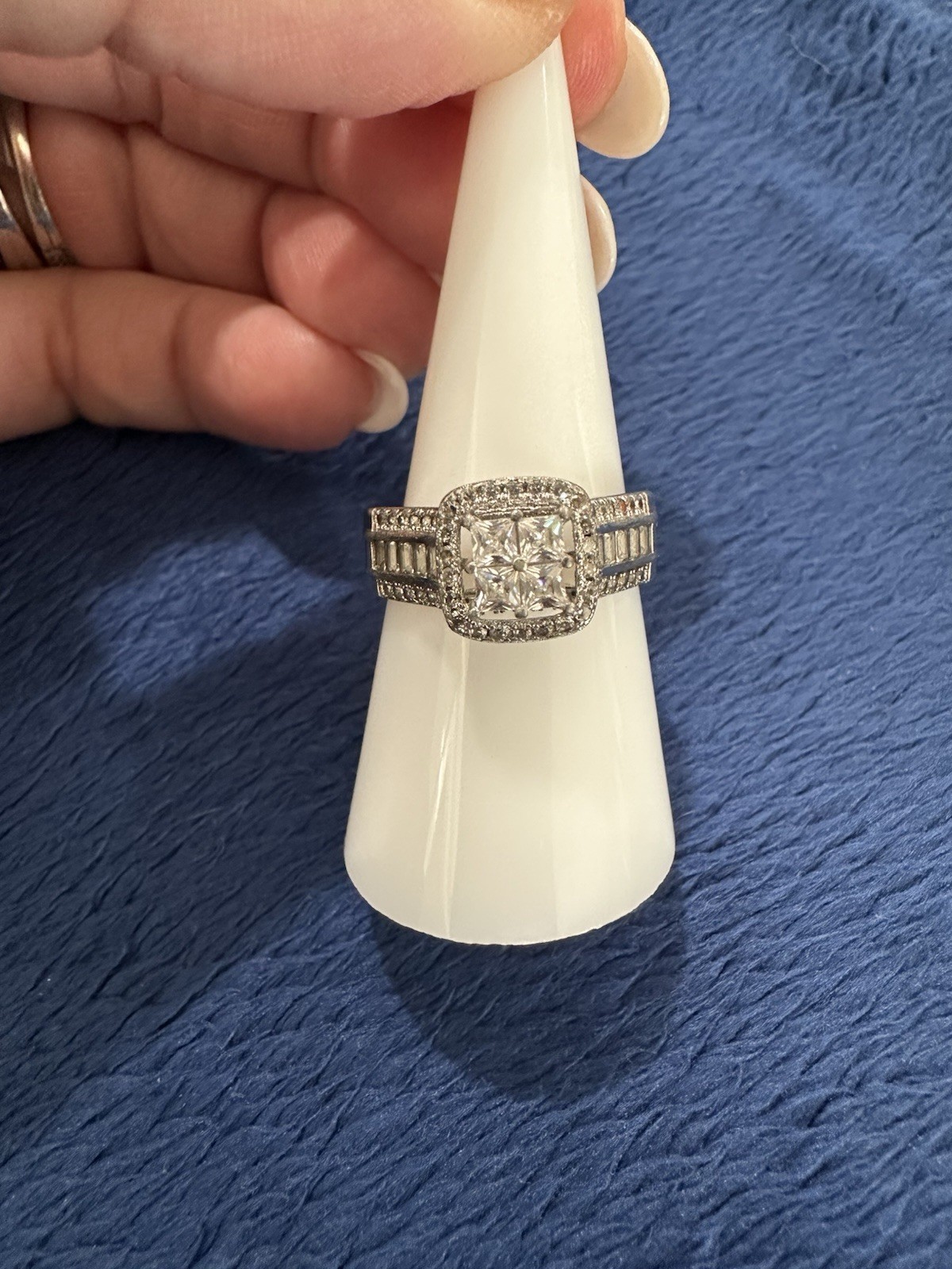 FZN Fuzion Creations Sterling Silver 925 Halo Style CZ Engagement/Wedding Ring 8