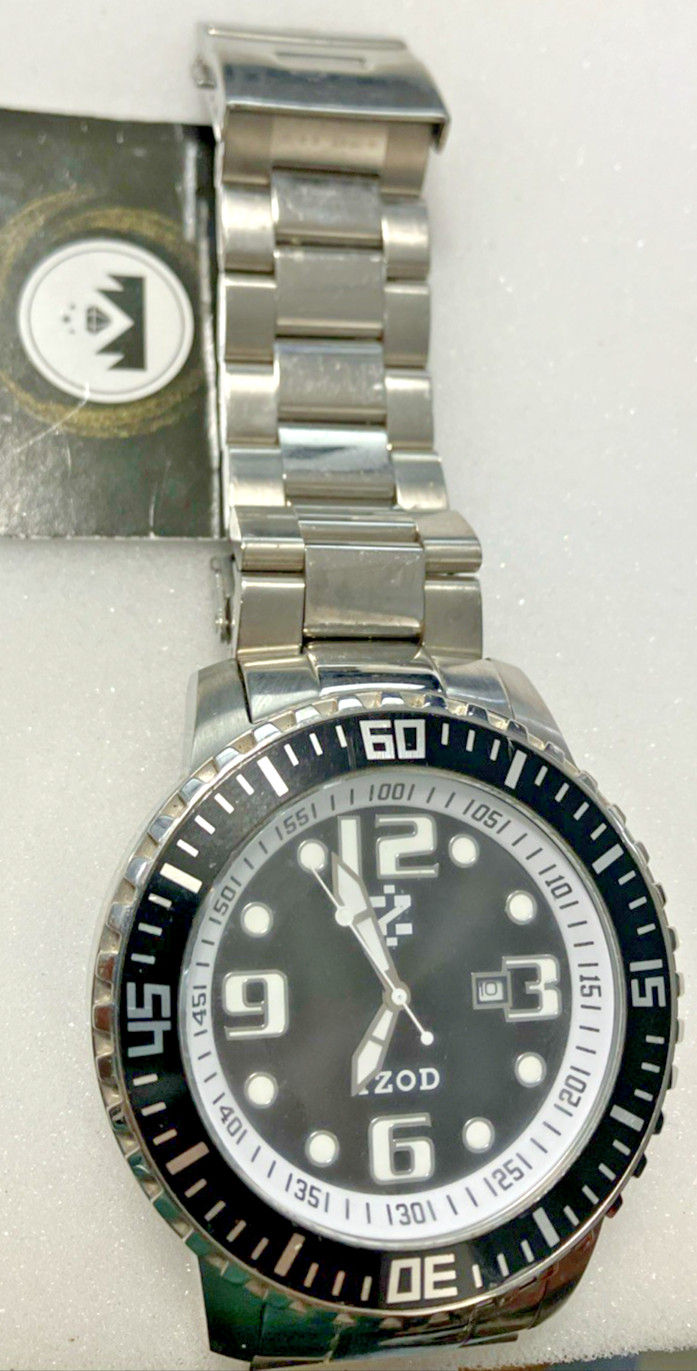 Izod Eagle XL IZS5 Steel Men’s Watch PreOwned For Parts Or Repair No Stem/Crown