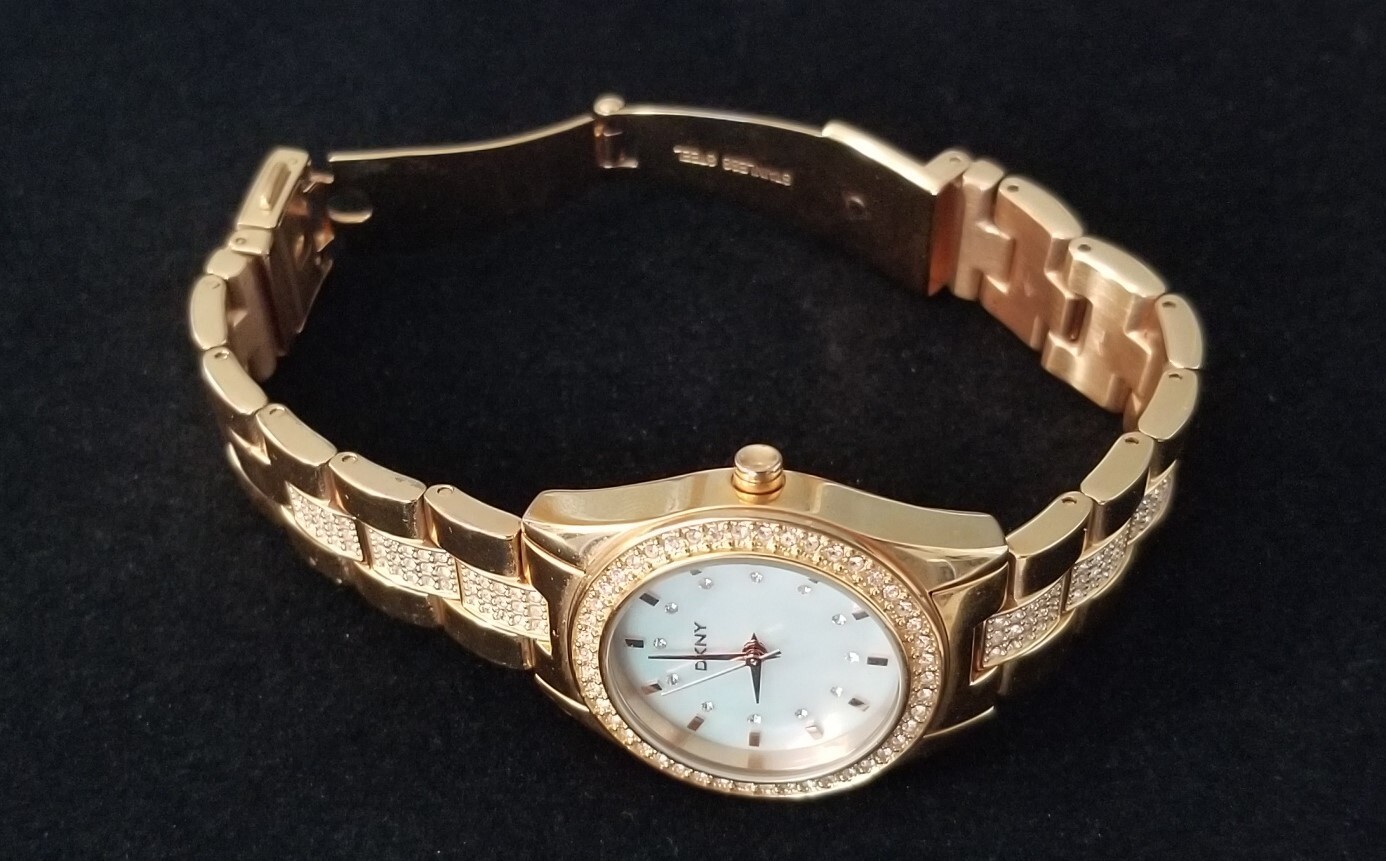 DKNY Rose Gold Tone Watch NY-8399 Mop Dial Link Band 5.5″ Max Size New Battery